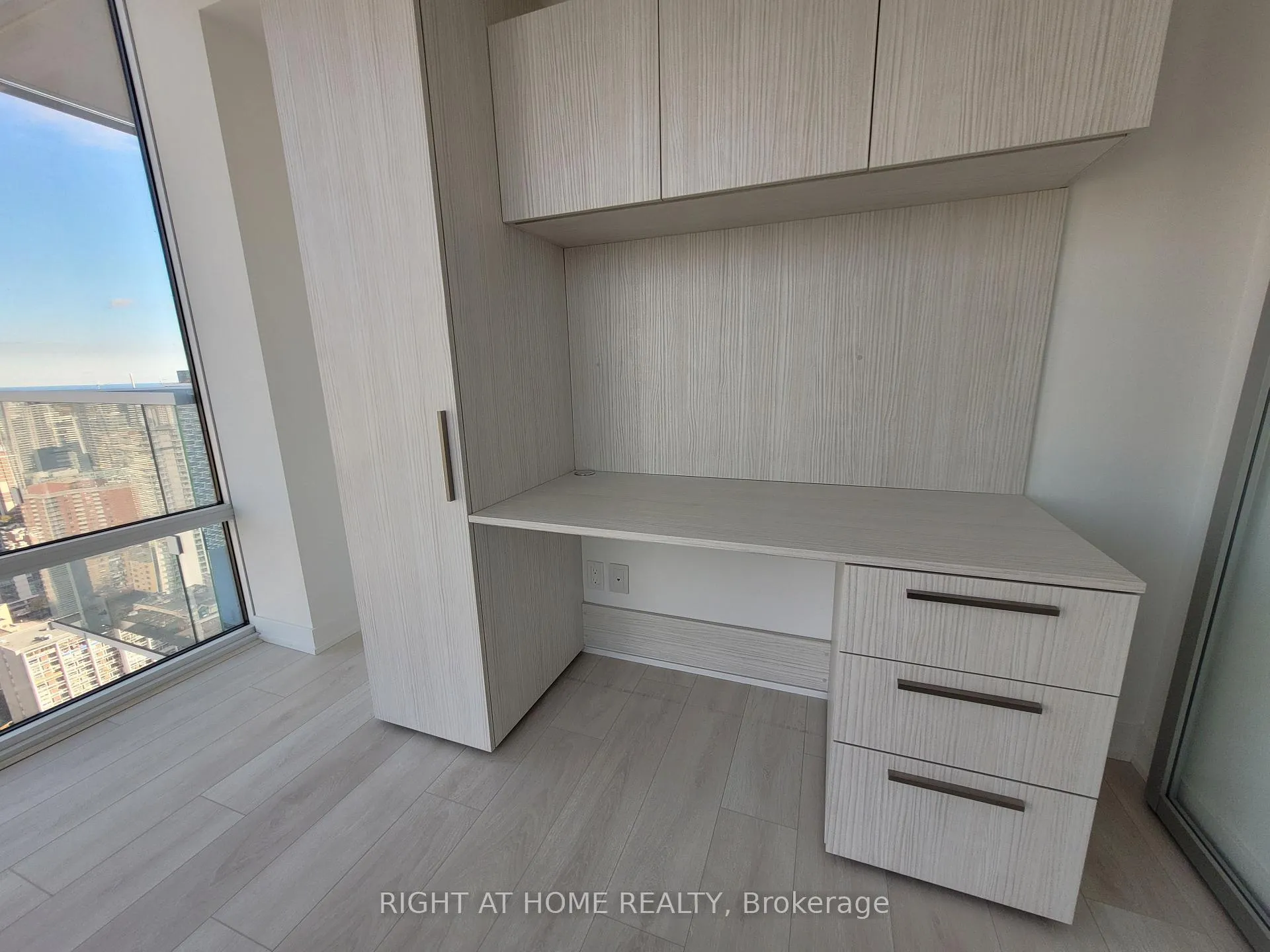 Photo 22 of Unit 3705, 501 Yonge Street, Toronto, Church-Yonge Corridor — HOMEH
