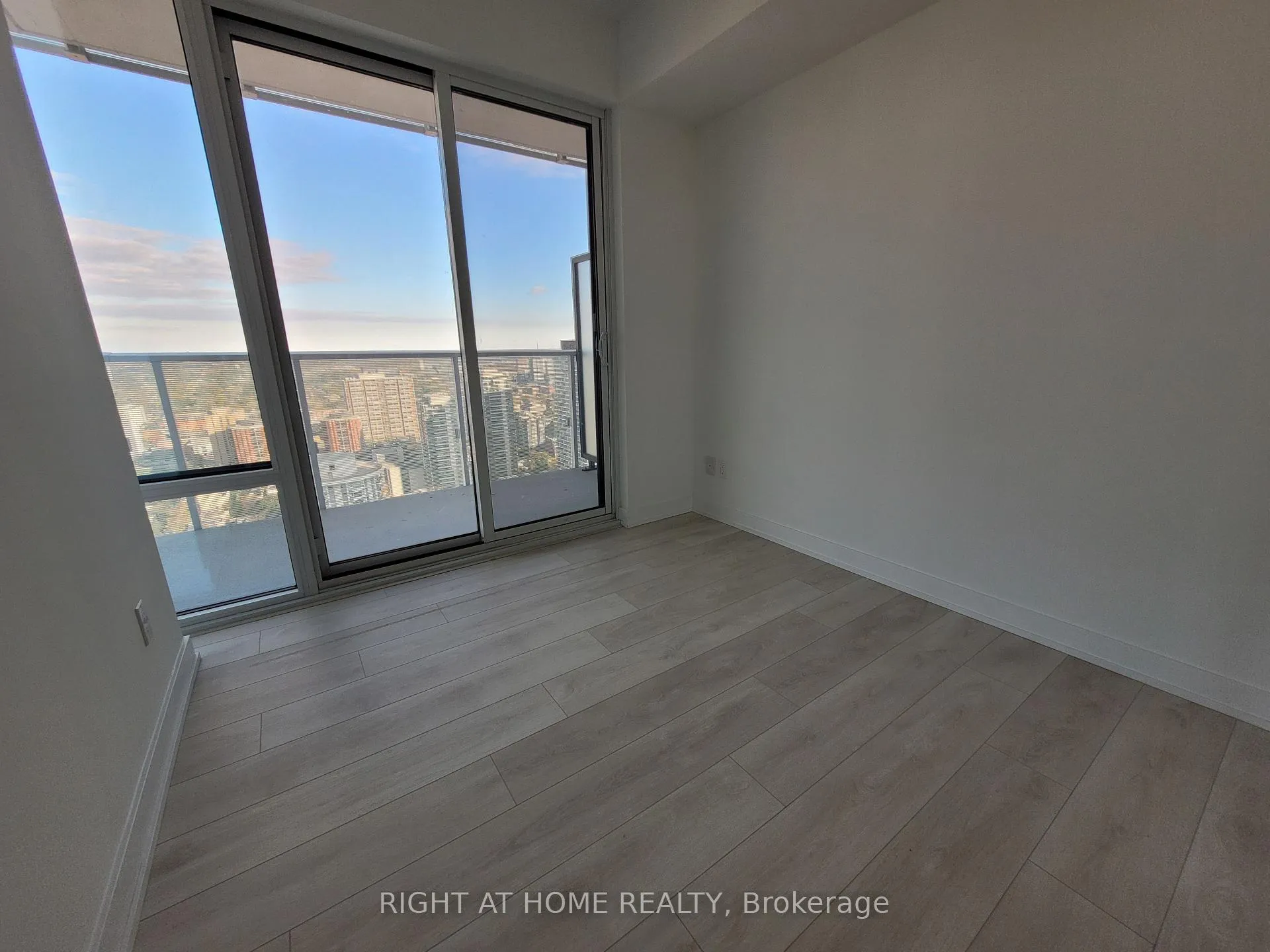 Photo 23 of Unit 3705, 501 Yonge Street, Toronto, Church-Yonge Corridor — HOMEH