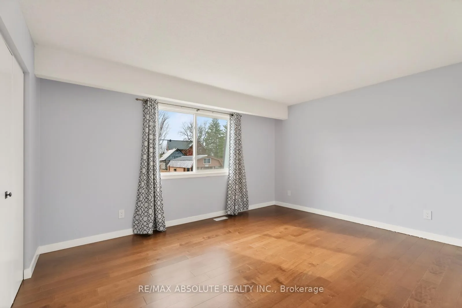 Photo 17 of 33 Owlshead Road, Ottawa, Munster — HOMEH