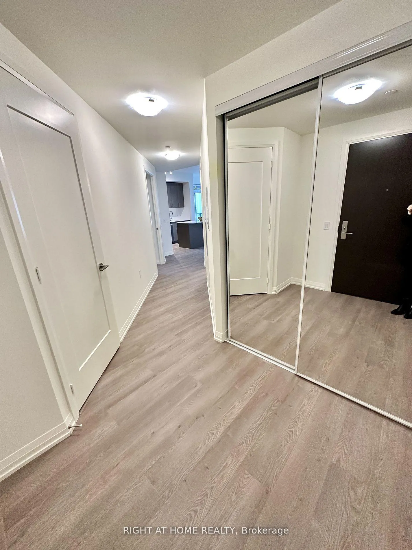 Photo 3 of Unit 2115, 9000 Jane Street, Vaughan, Vellore Village — HOMEH