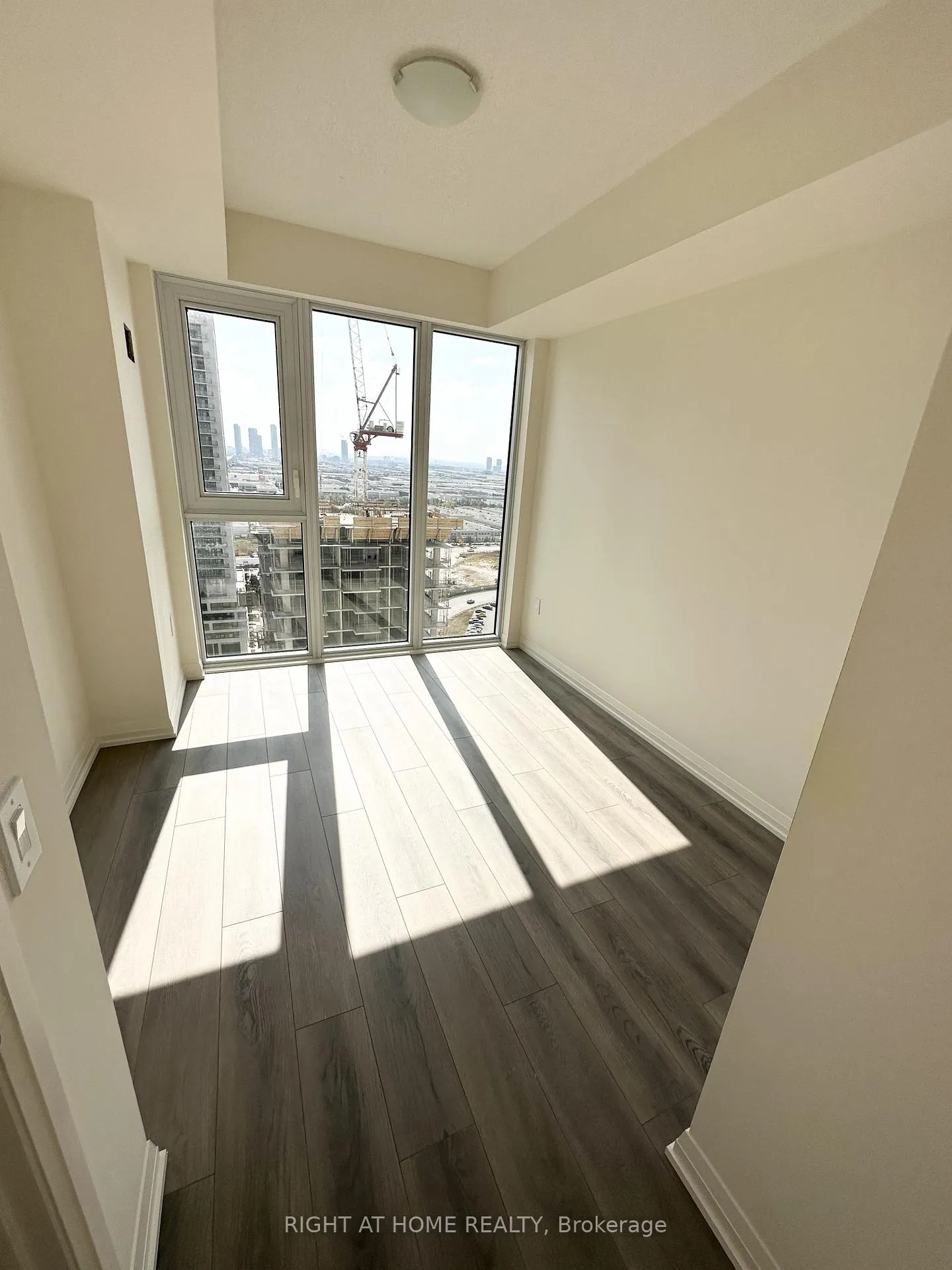 Photo 6 of Unit 2115, 9000 Jane Street, Vaughan, Vellore Village — HOMEH