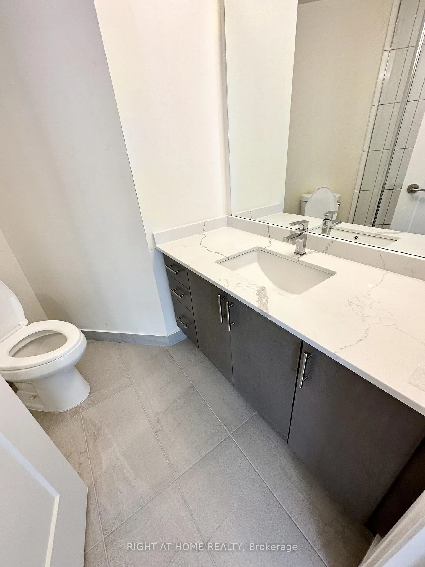 Photo 8 of Unit 2115, 9000 Jane Street, Vaughan, Vellore Village — HOMEH