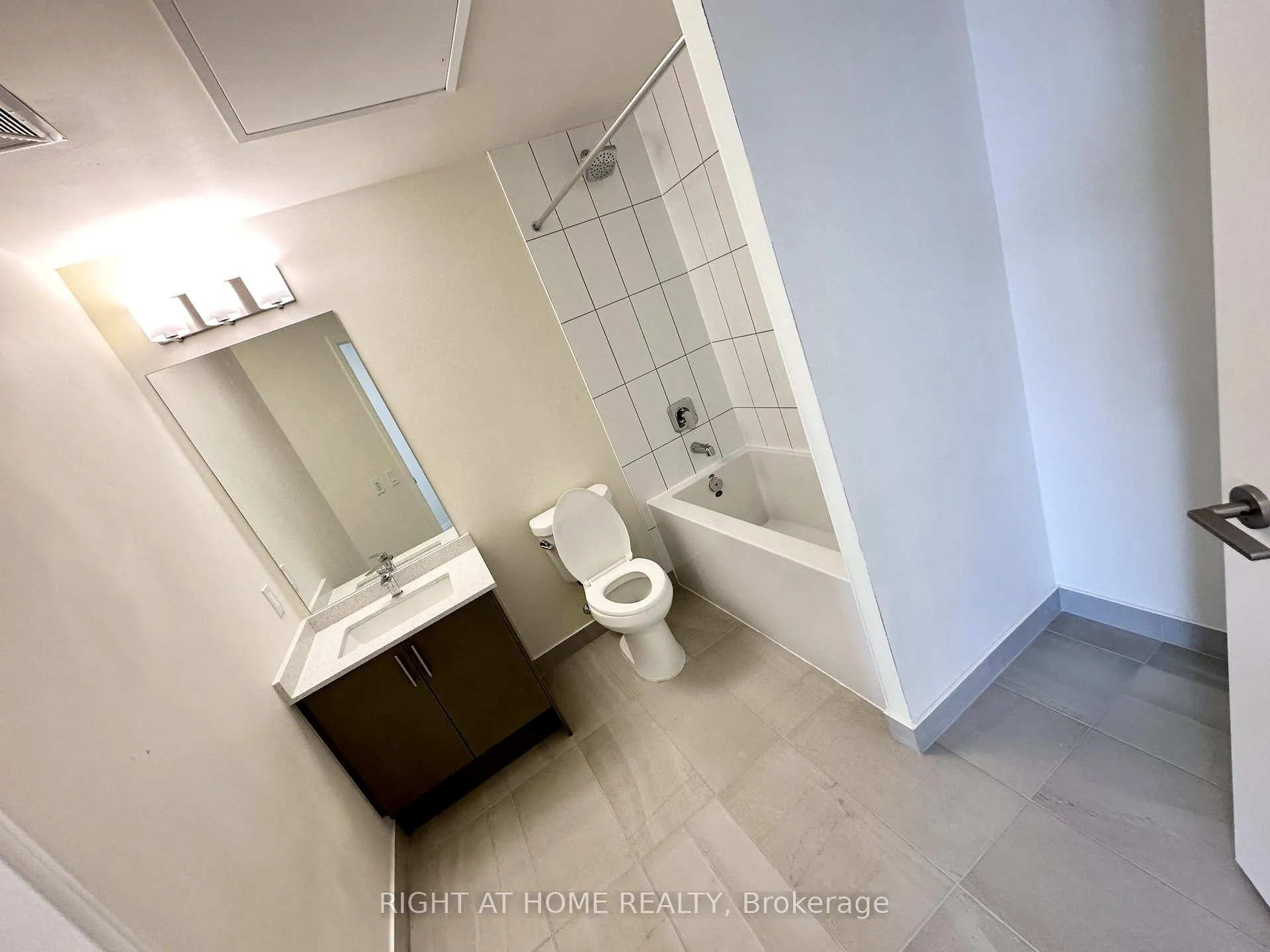 Photo 9 of Unit 2115, 9000 Jane Street, Vaughan, Vellore Village — HOMEH