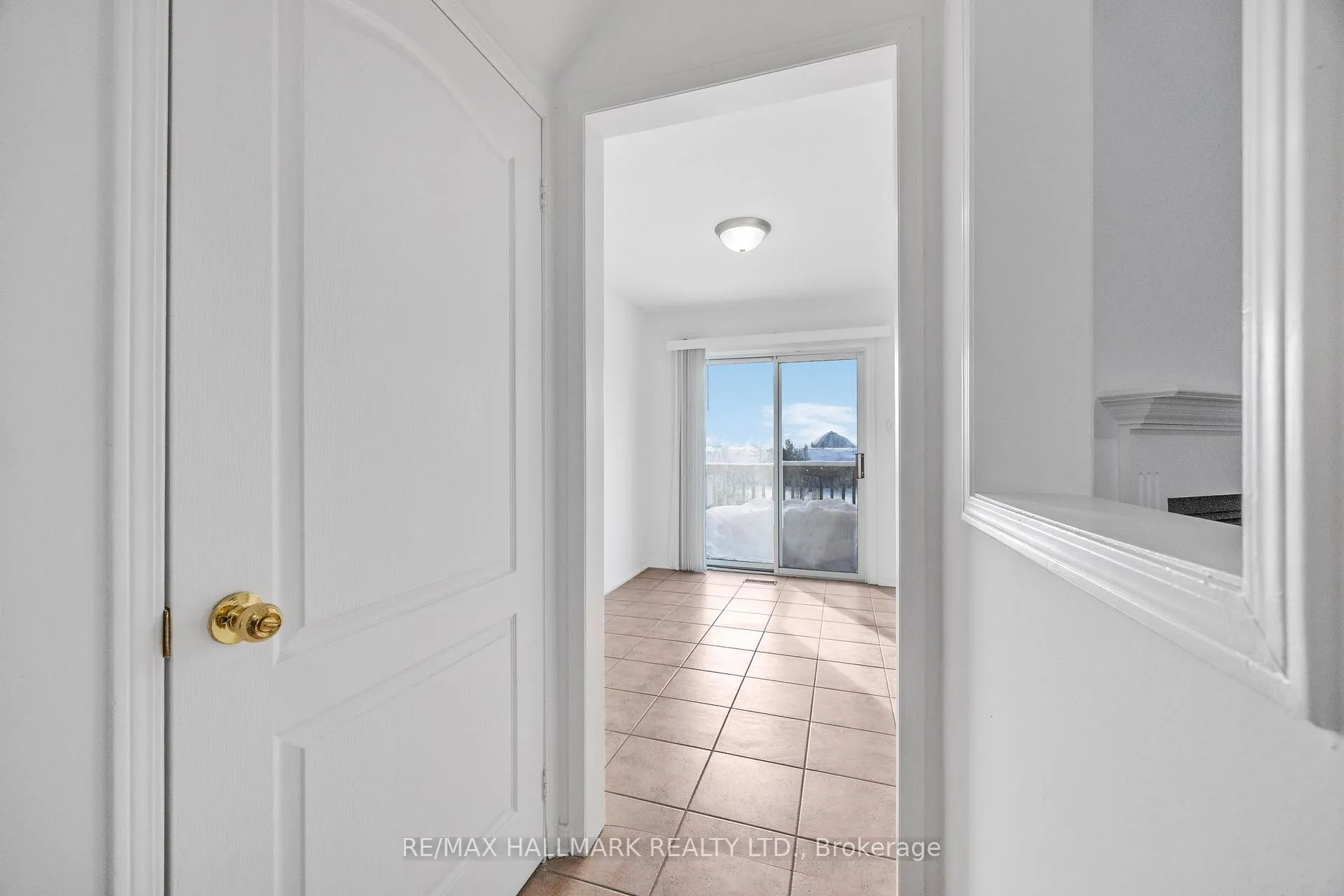 Photo 15 of 19 Parktree Drive, Vaughan, Maple — HOMEH