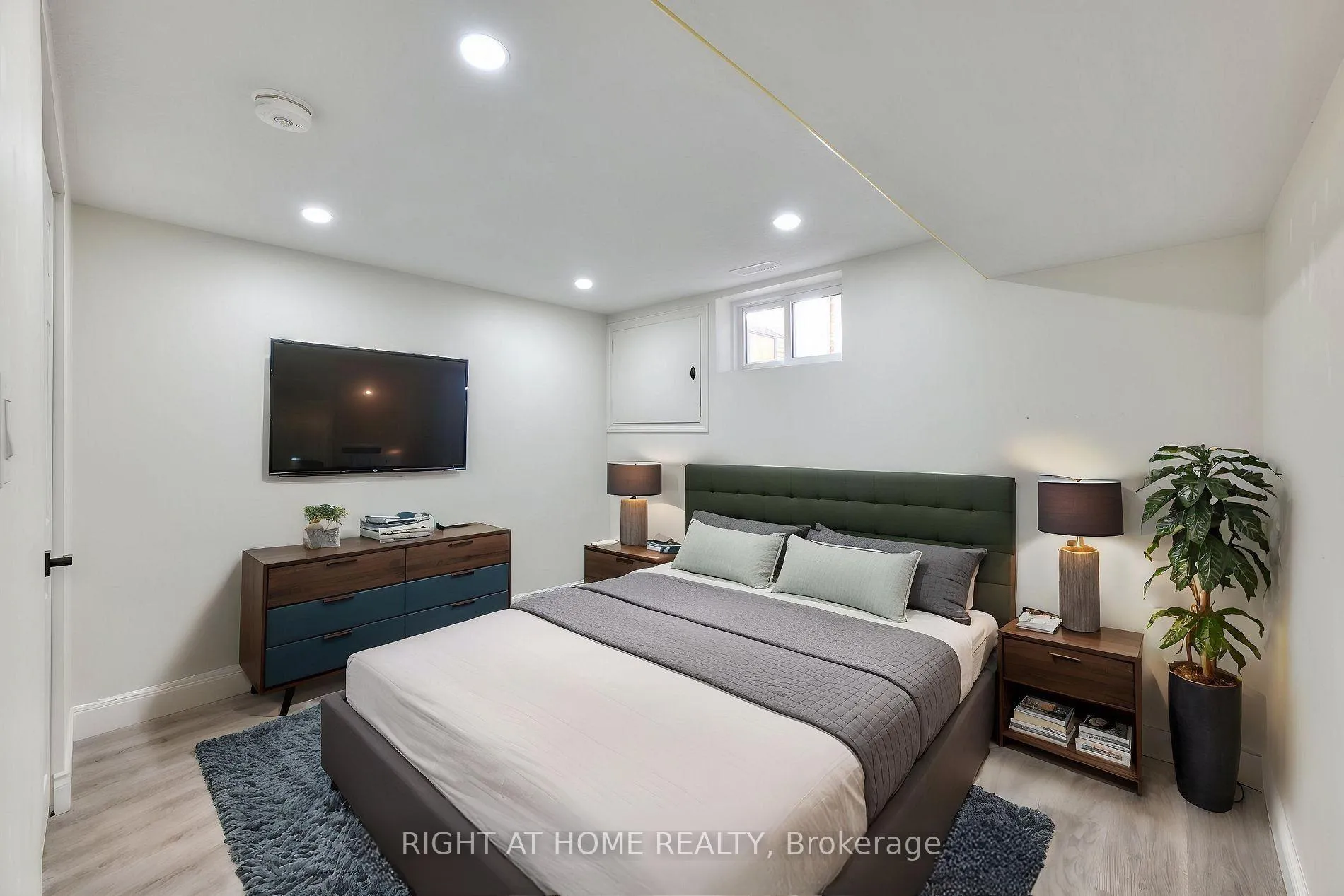 Photo 9 of Unit Lower, 484 Speedvale Avenue E, Guelph, Riverside Park — HOMEH