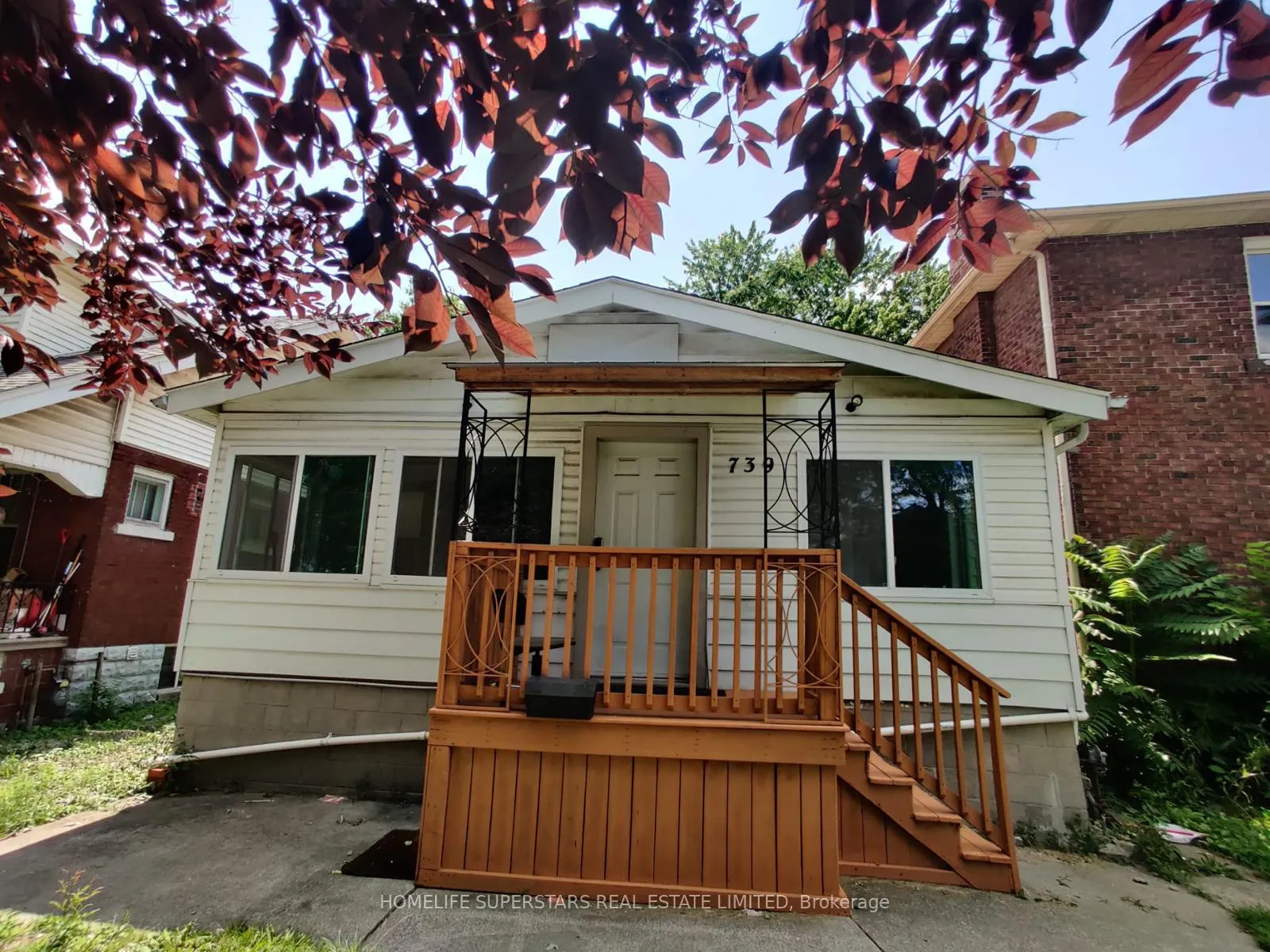 Photo 1 of 739 Campbell Avenue, Windsor, Windsor University District — HOMEH