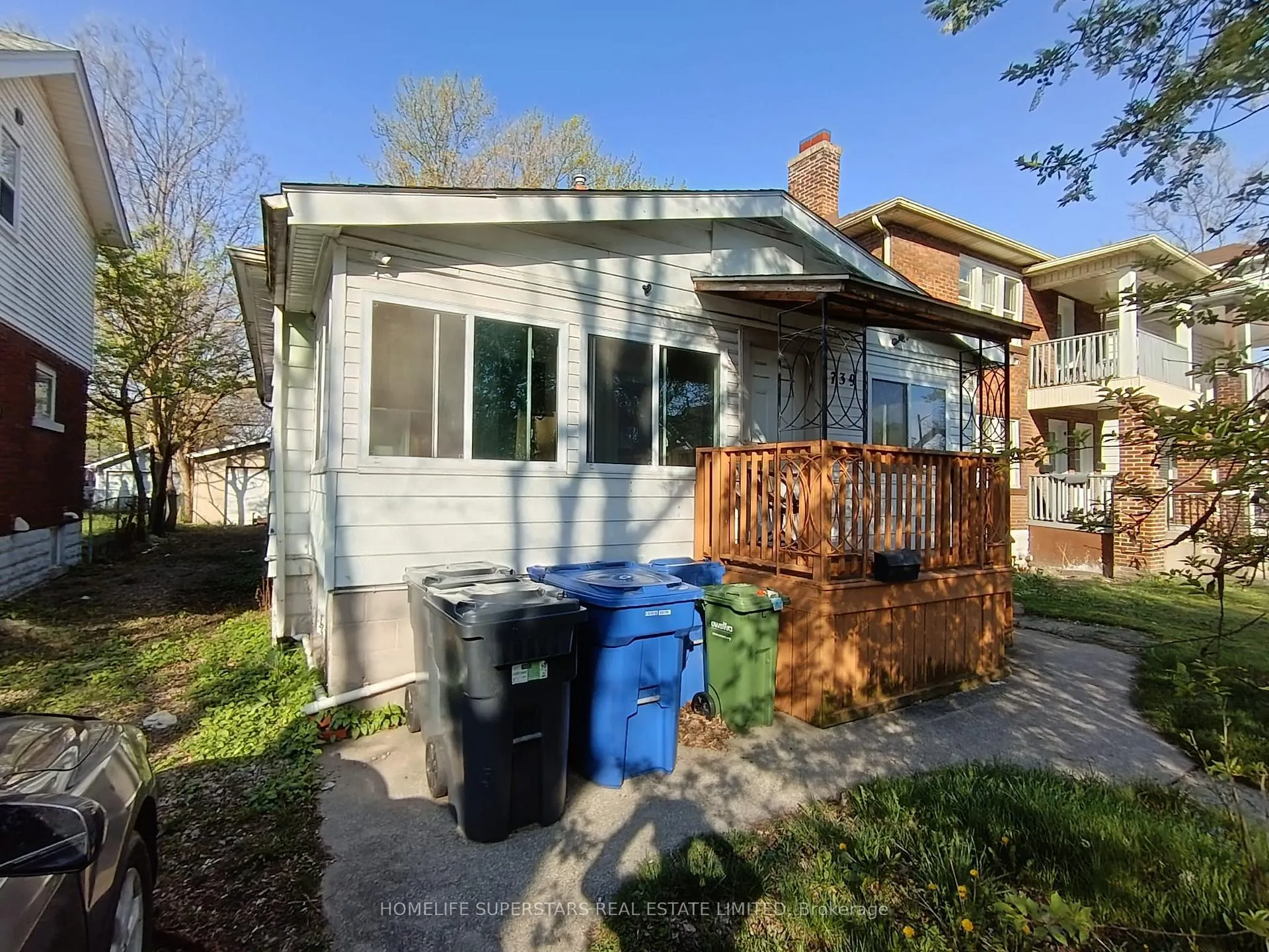 Photo 4 of 739 Campbell Avenue, Windsor, Windsor University District — HOMEH
