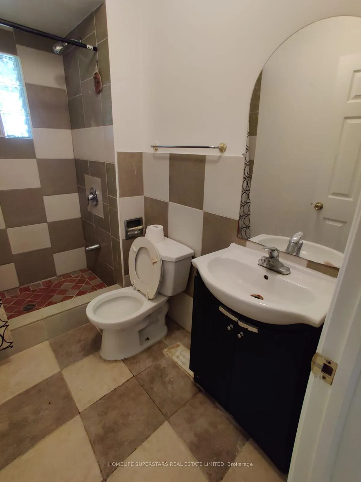 Photo 19 of 739 Campbell Avenue, Windsor, Windsor University District — HOMEH