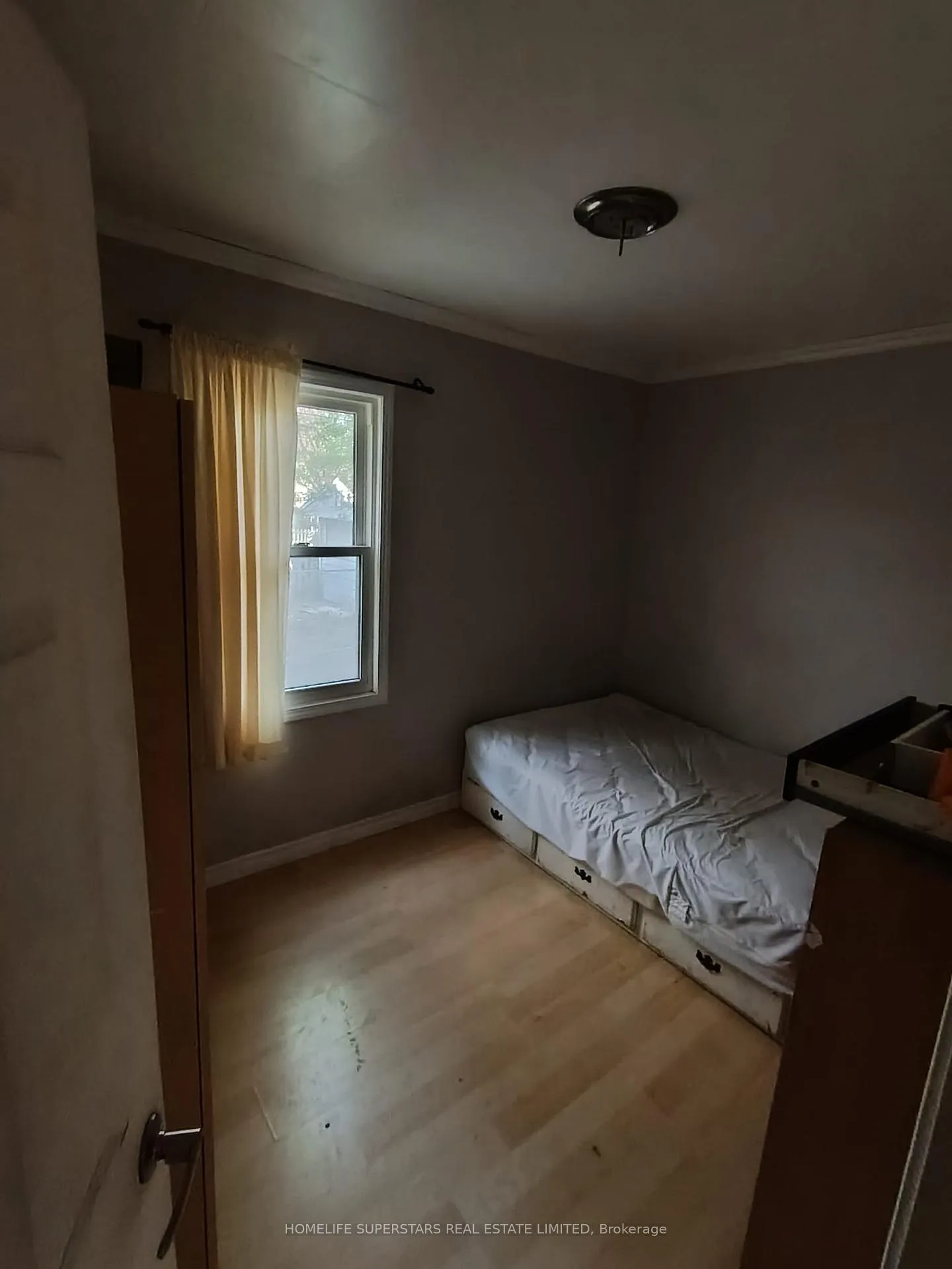 Photo 25 of 739 Campbell Avenue, Windsor, Windsor University District — HOMEH