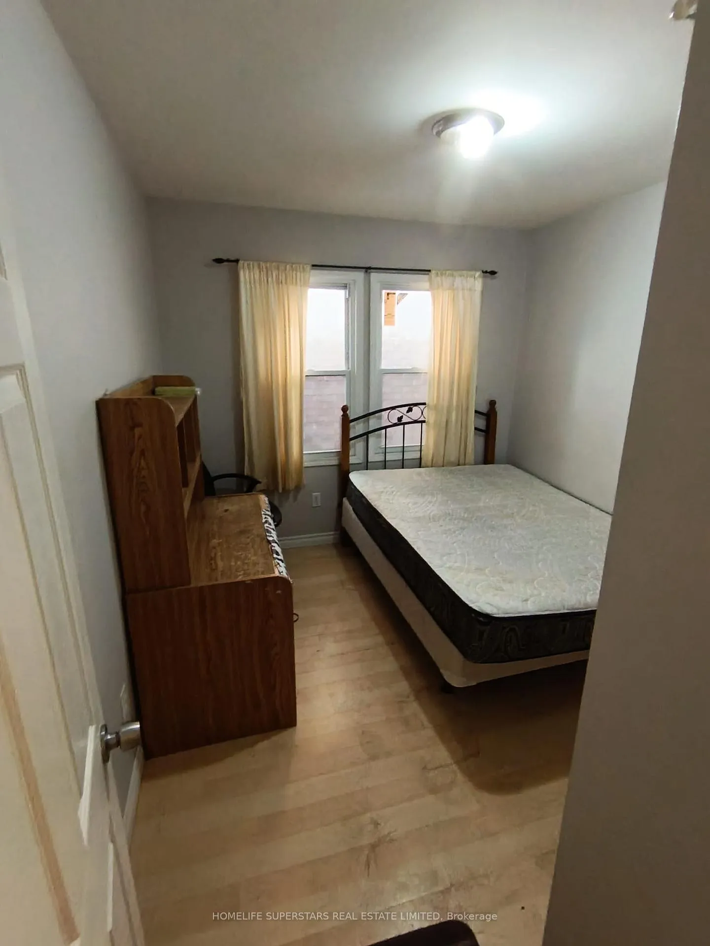 Photo 27 of 739 Campbell Avenue, Windsor, Windsor University District — HOMEH