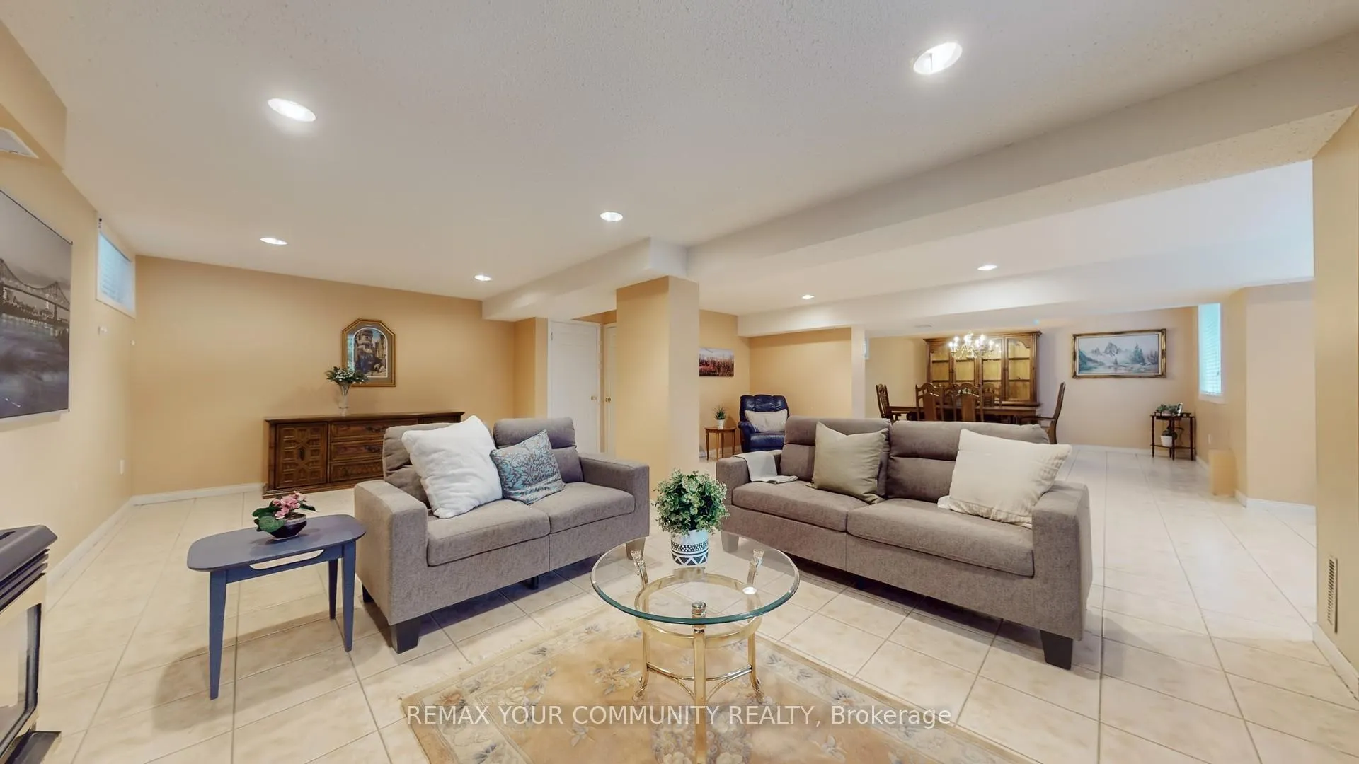 Photo 28 of 35 La Rush Drive, Etobicoke, Humber Heights — HOMEH