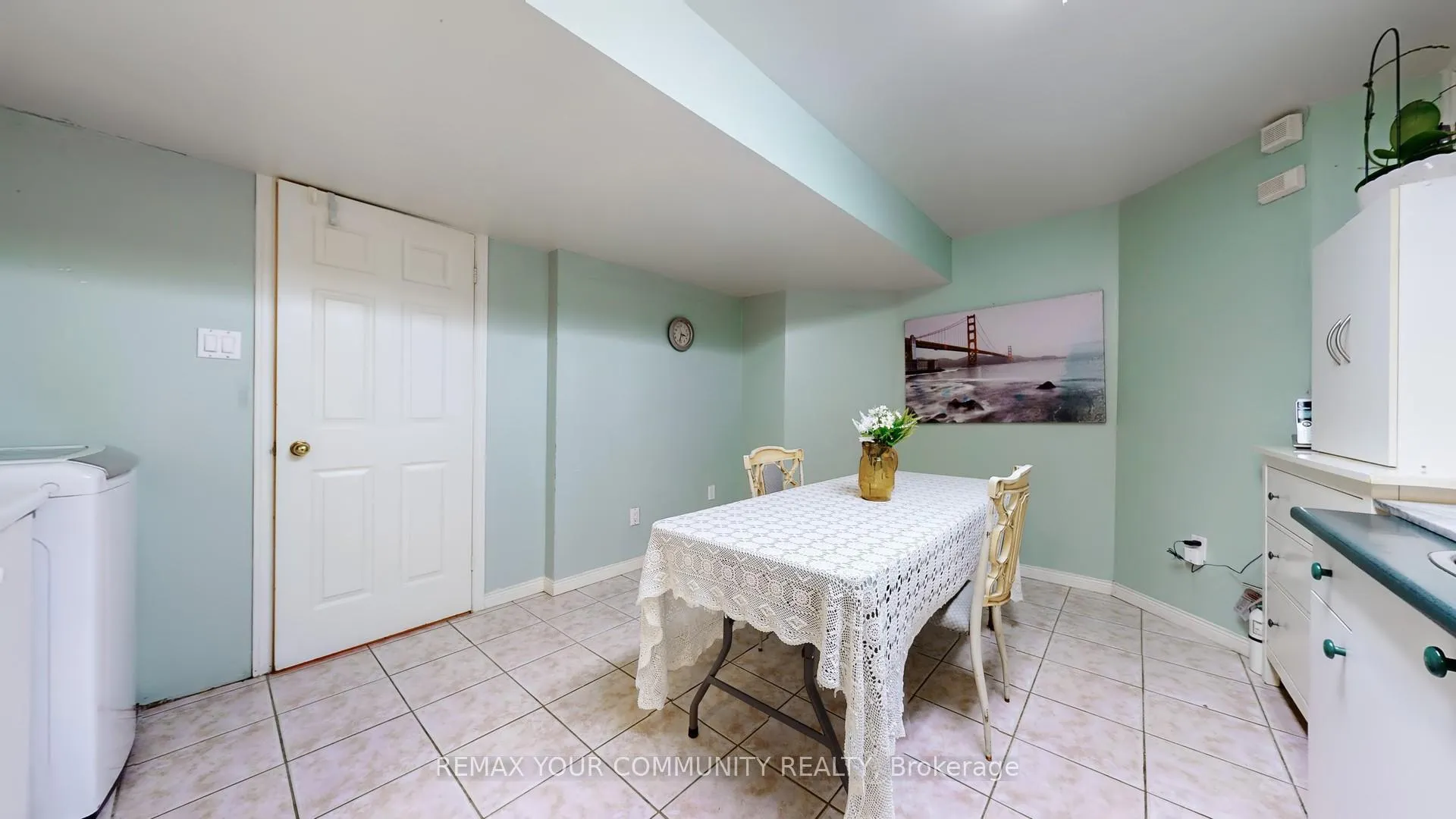 Photo 36 of 35 La Rush Drive, Etobicoke, Humber Heights — HOMEH