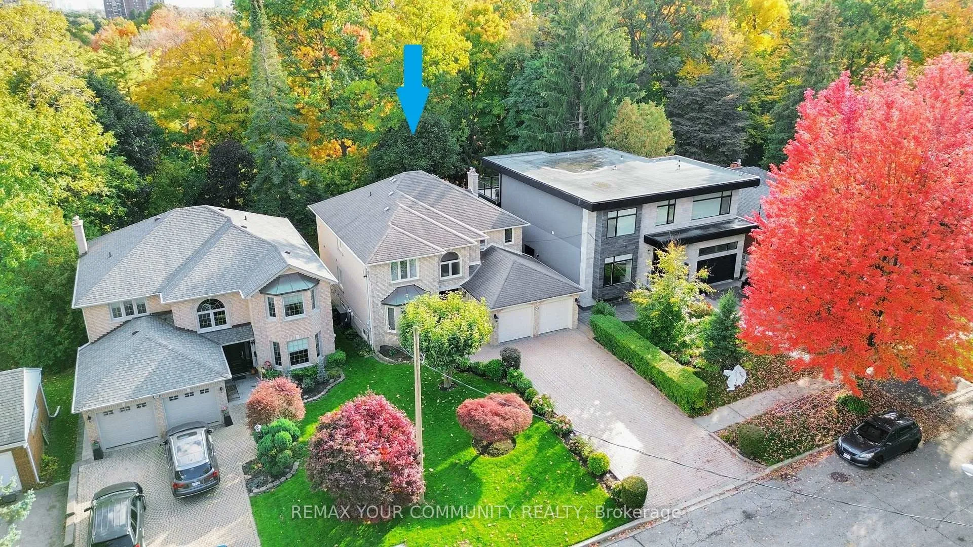 Photo 45 of 35 La Rush Drive, Etobicoke, Humber Heights — HOMEH