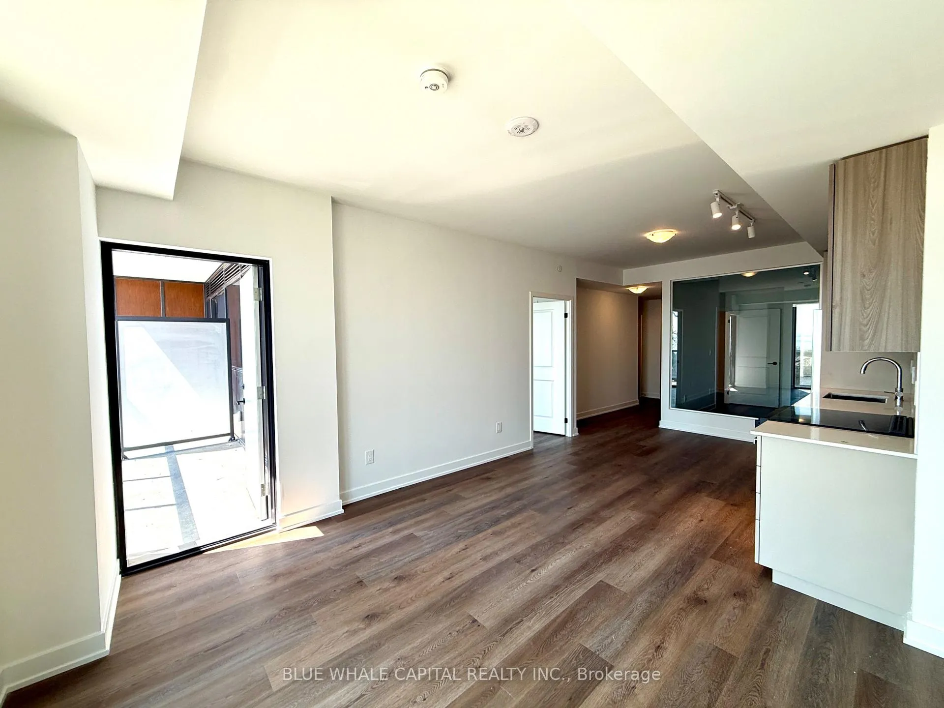 Photo 4 of Unit 307, 2075 Lakeshore Road, Burlington, Brant — HOMEH