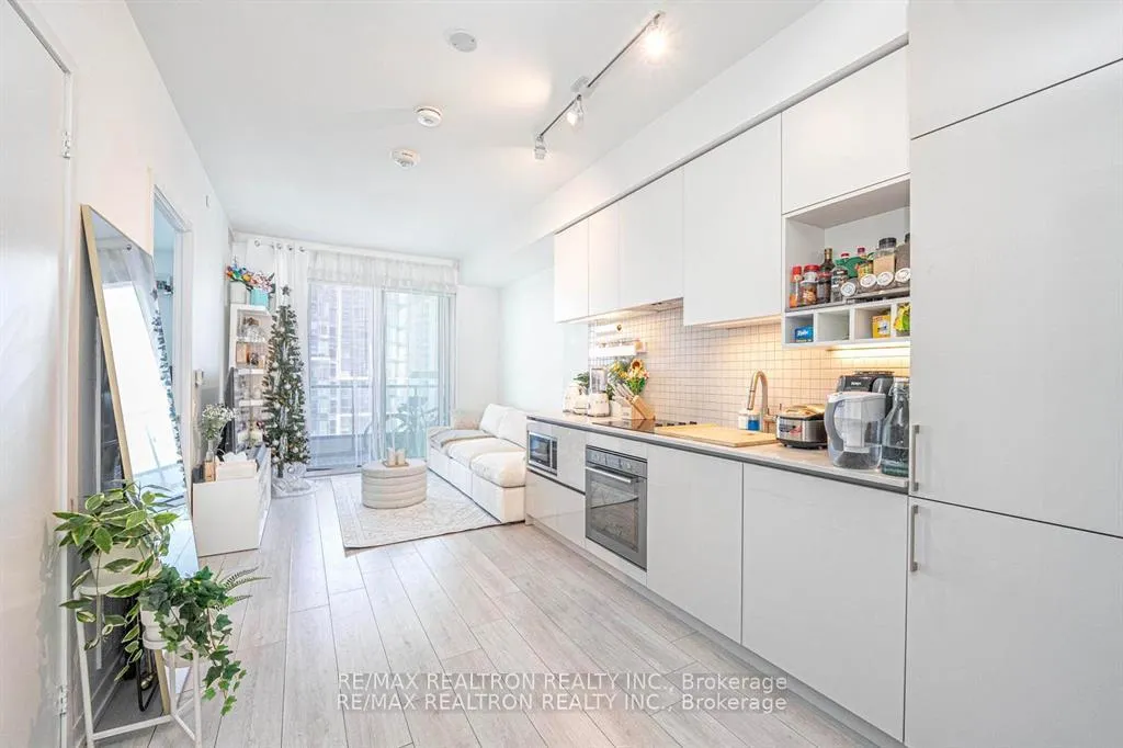 Photo 11 of Unit 4903, 950 Portage Parkway, Vaughan, Vaughan Corporate Centre — HOMEH