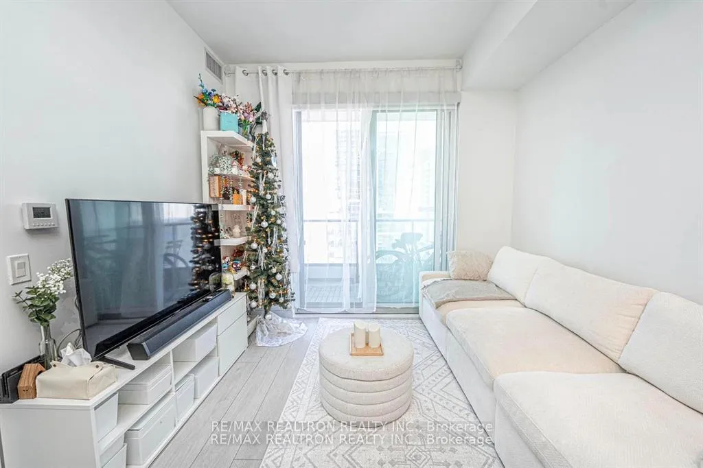 Photo 13 of Unit 4903, 950 Portage Parkway, Vaughan, Vaughan Corporate Centre — HOMEH