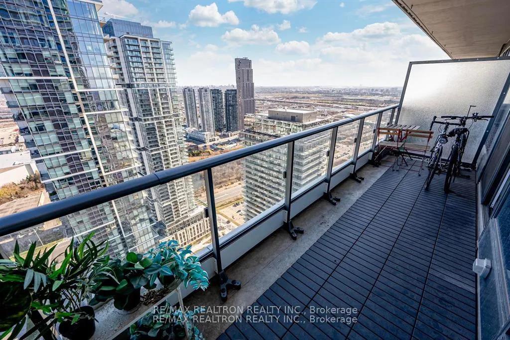 Photo 32 of Unit 4903, 950 Portage Parkway, Vaughan, Vaughan Corporate Centre — HOMEH