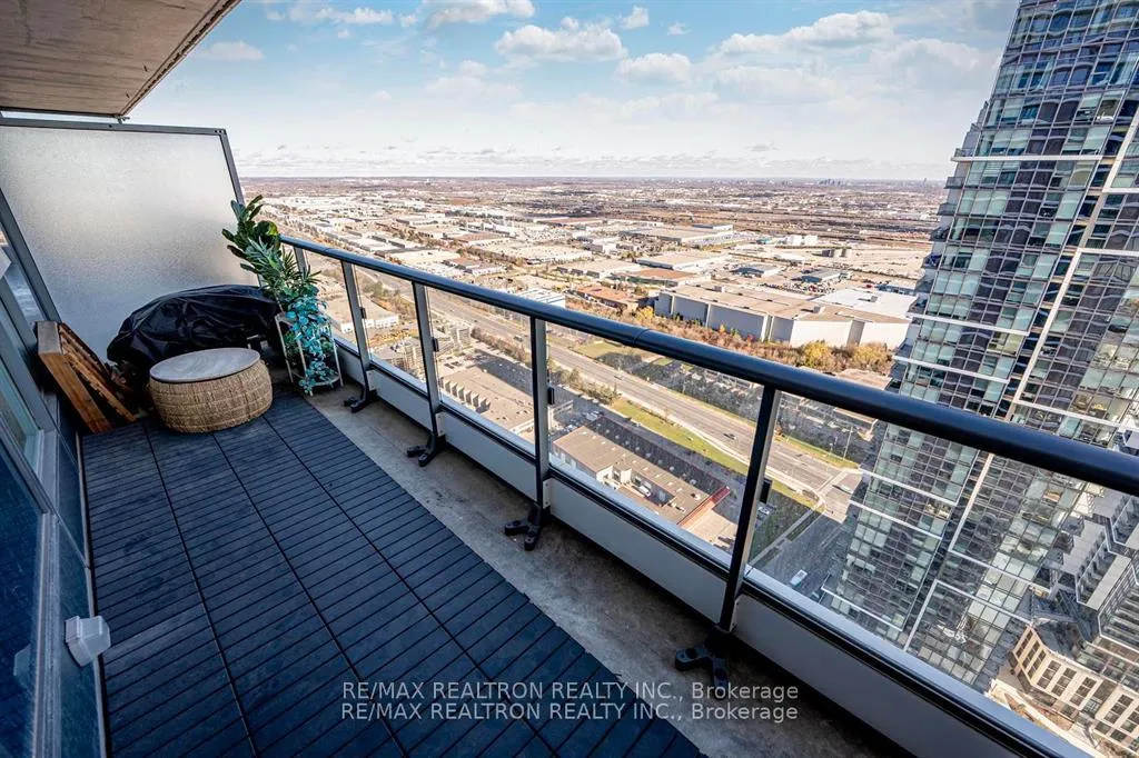 Photo 33 of Unit 4903, 950 Portage Parkway, Vaughan, Vaughan Corporate Centre — HOMEH