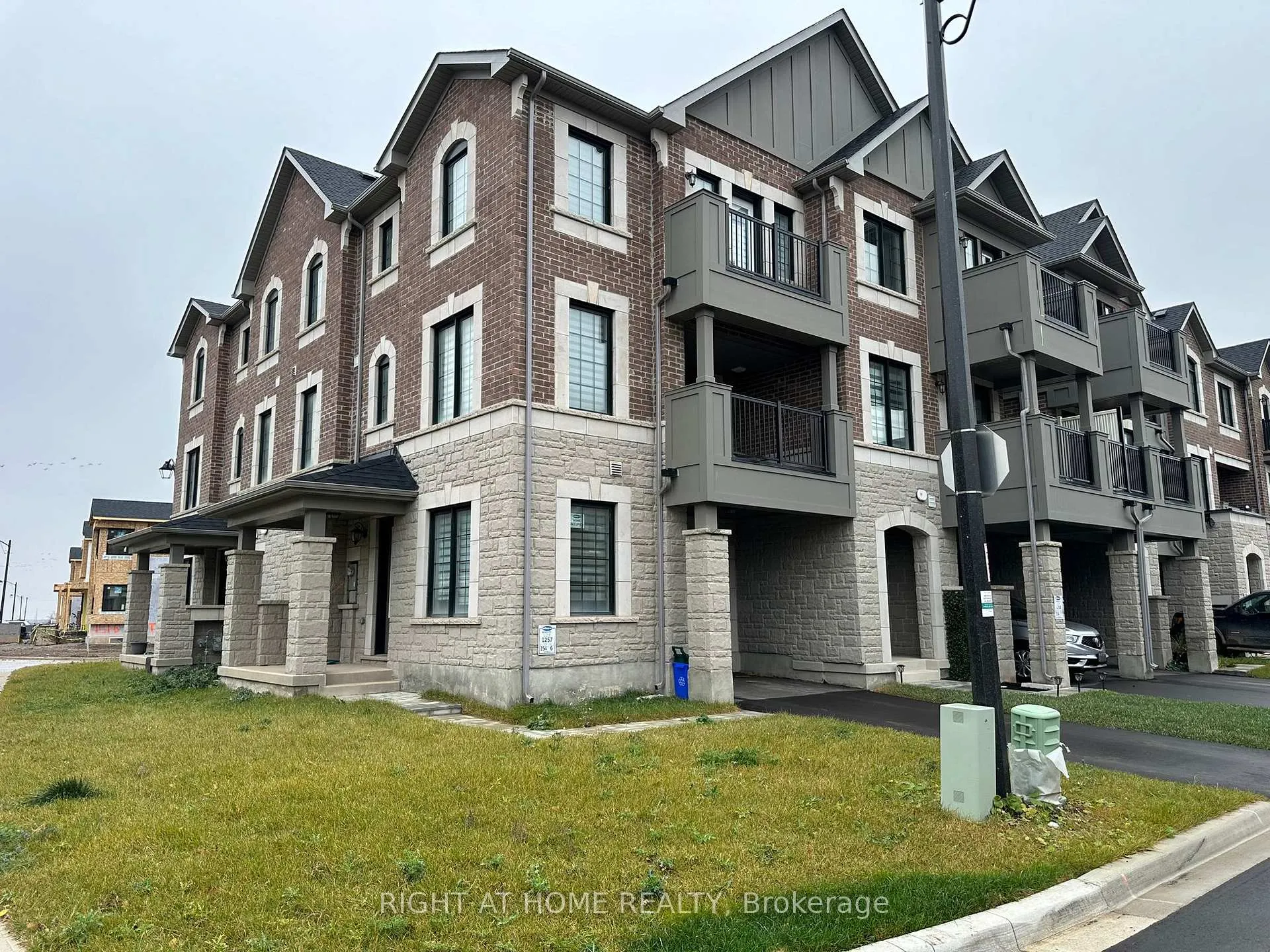 Photo 1 of 1593 Moira Crescent, Milton, Bowes — HOMEH