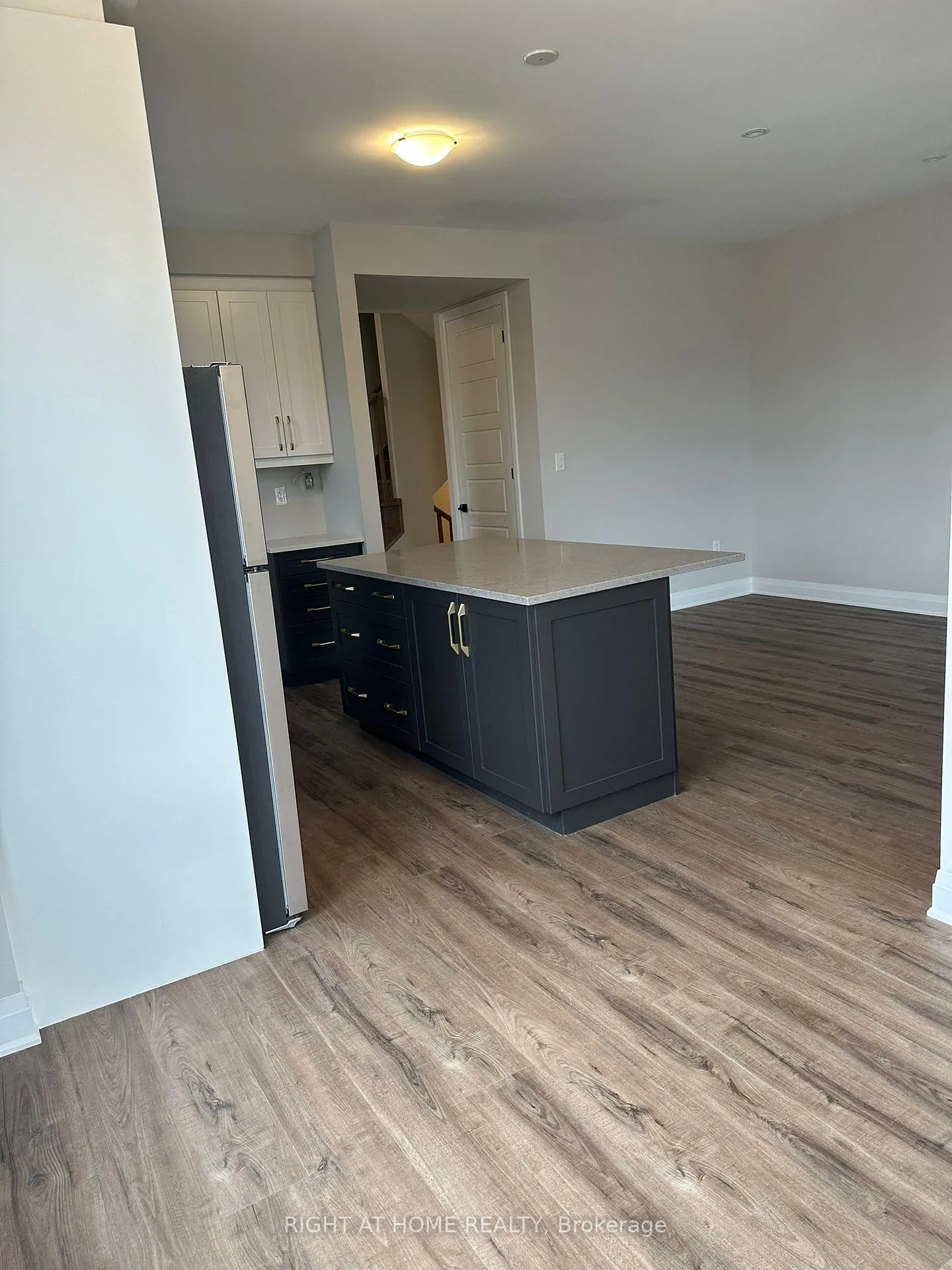 Photo 13 of 1593 Moira Crescent, Milton, Bowes — HOMEH