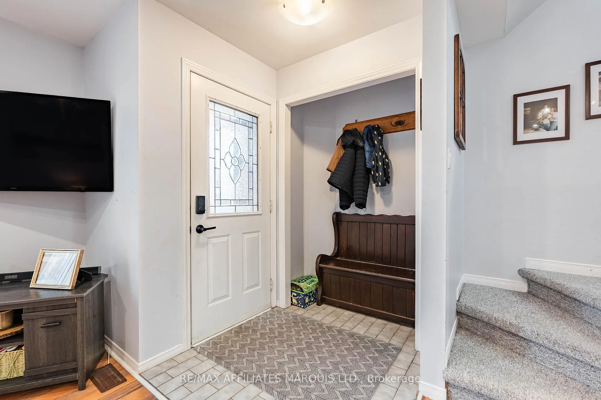 Photo 4 of 2333 Emily Crescent, Cornwall — HOMEH