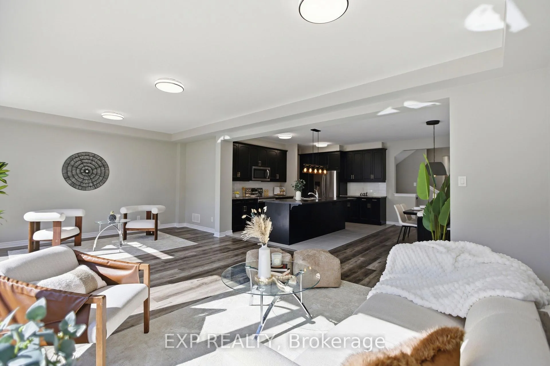 Photo 15 of 652 Continental Avenue, Ottawa, Kanata - Emerald Meadows/Trailwest — HOMEH