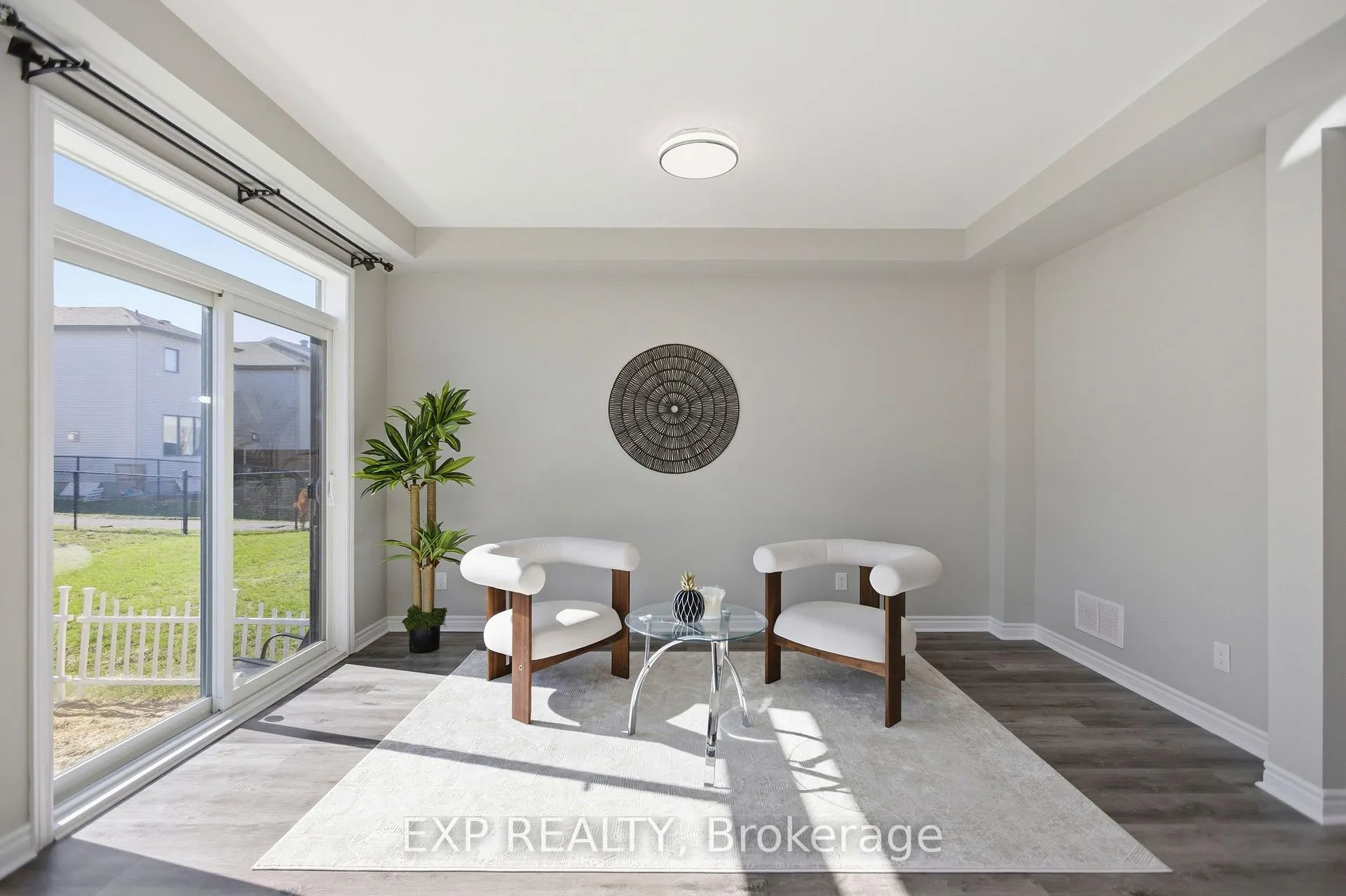 Photo 16 of 652 Continental Avenue, Ottawa, Kanata - Emerald Meadows/Trailwest — HOMEH
