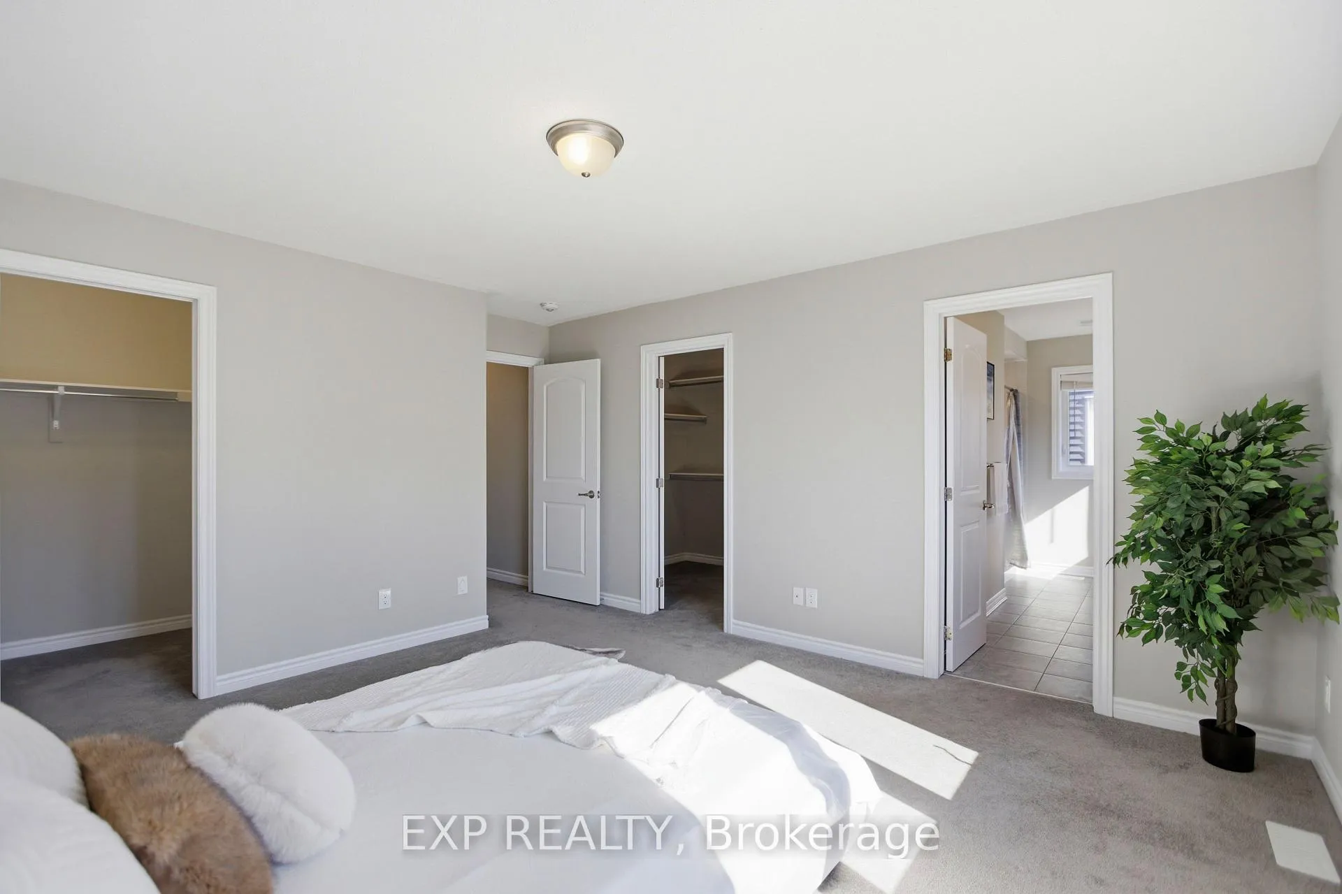 Photo 20 of 652 Continental Avenue, Ottawa, Kanata - Emerald Meadows/Trailwest — HOMEH