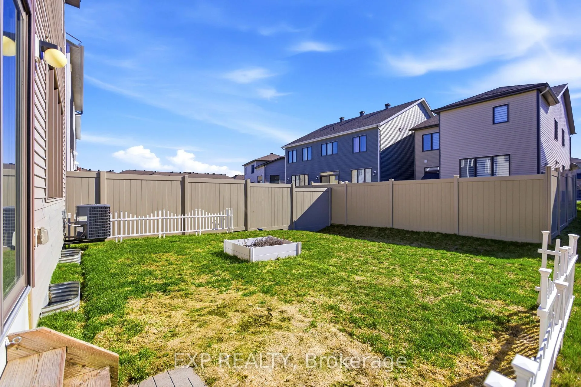 Photo 28 of 652 Continental Avenue, Ottawa, Kanata - Emerald Meadows/Trailwest — HOMEH