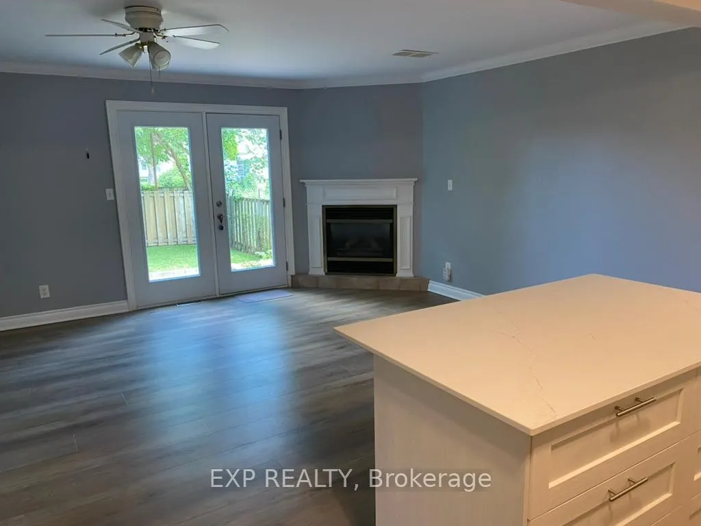 Photo 6 of 7B Clarendon Avenue, St. Catharines, Secord Woods — HOMEH