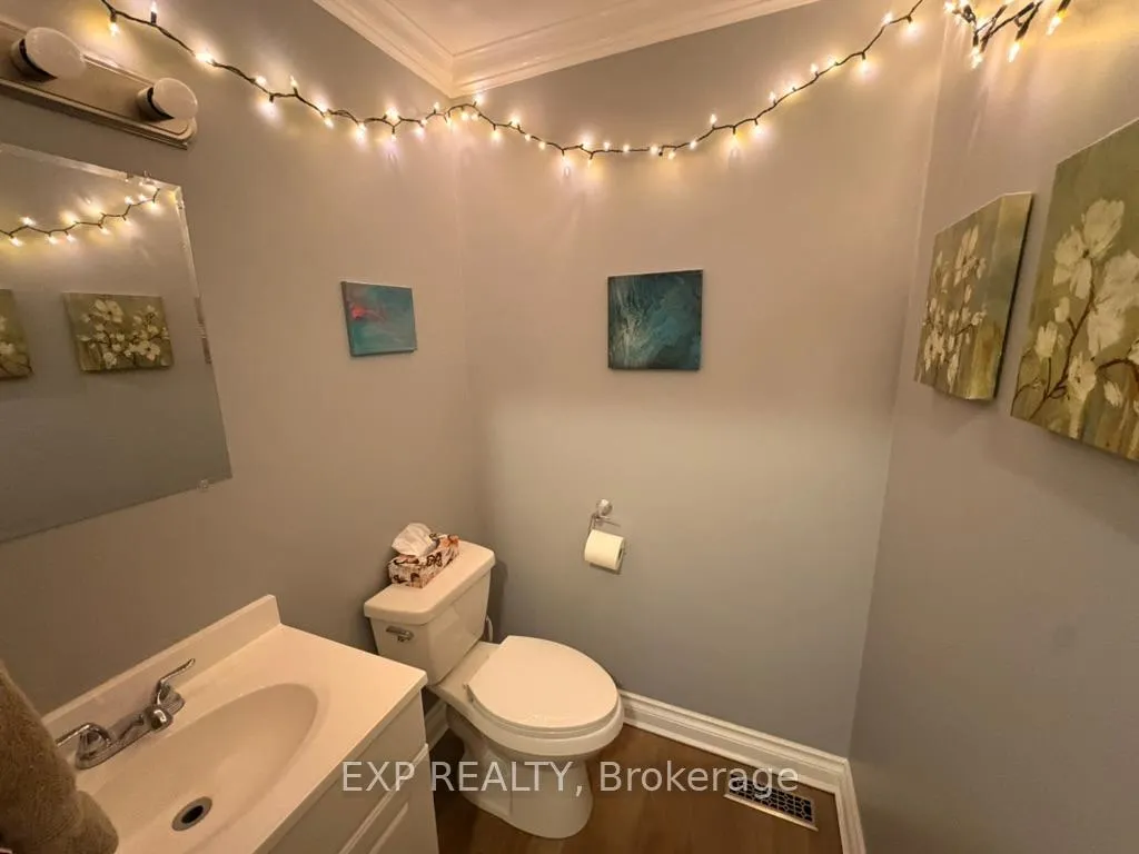 Photo 10 of 7B Clarendon Avenue, St. Catharines, Secord Woods — HOMEH
