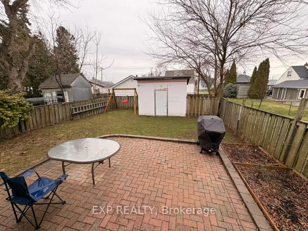 Photo 26 of 7B Clarendon Avenue, St. Catharines, Secord Woods — HOMEH