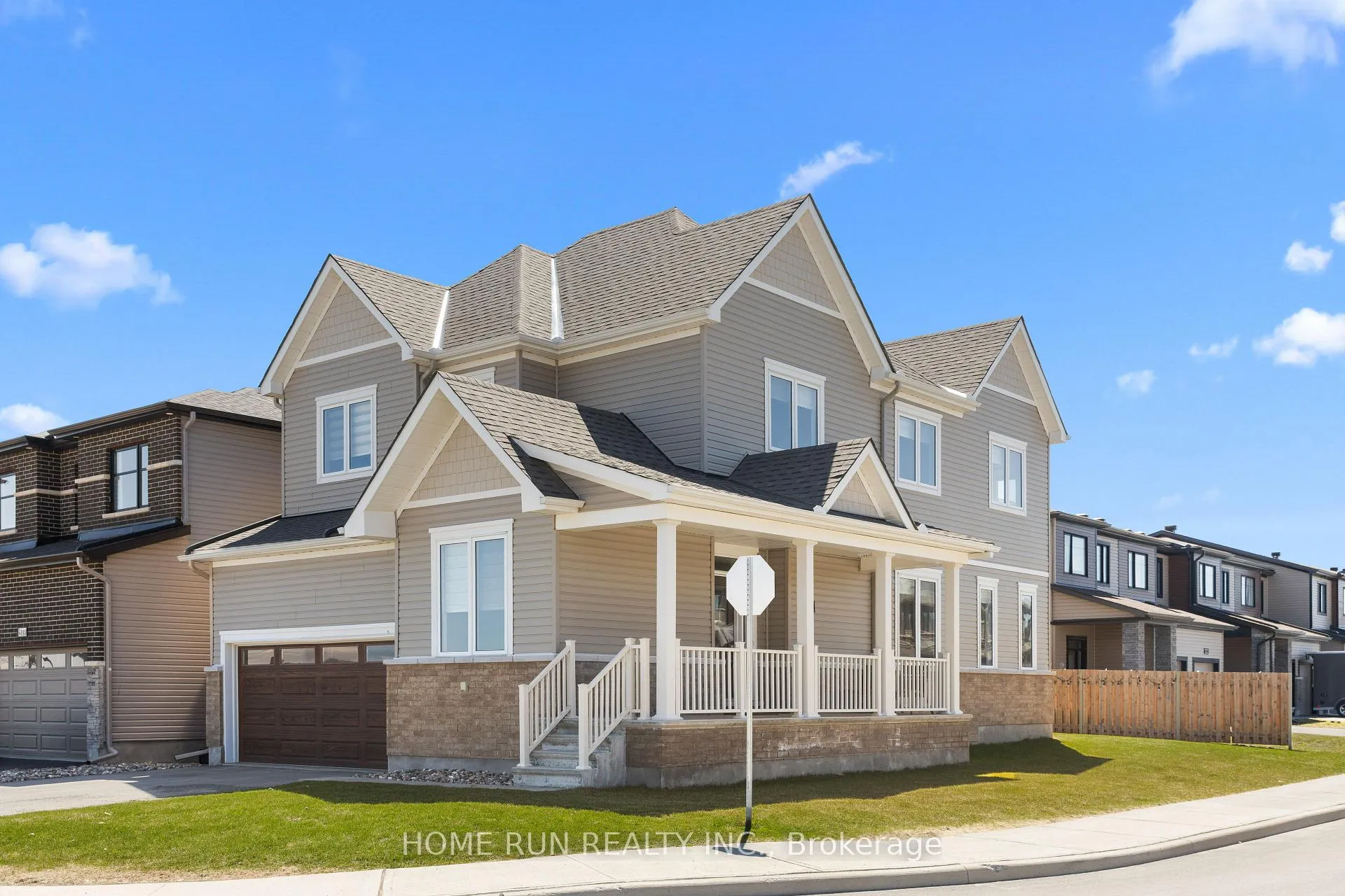 Photo 2 of 320 Basalt Lane, Ottawa, Kanata - Kanata Lakes/Heritage Hills — HOMEH