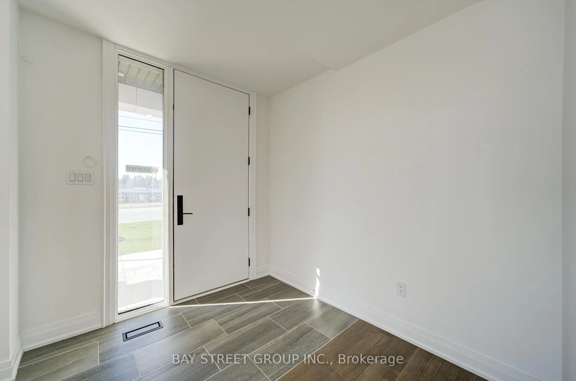 Photo 3 of 324 King Road, Richmond Hill, Oak Ridges — HOMEH