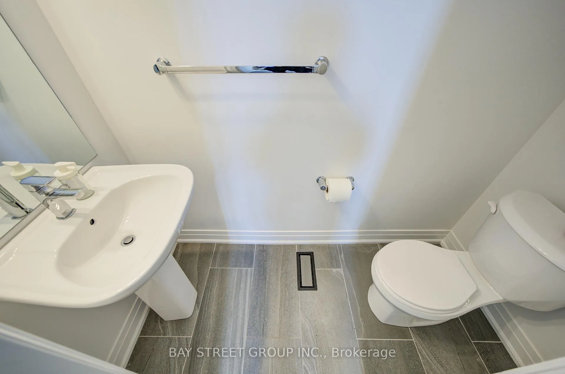 Photo 6 of 324 King Road, Richmond Hill, Oak Ridges — HOMEH