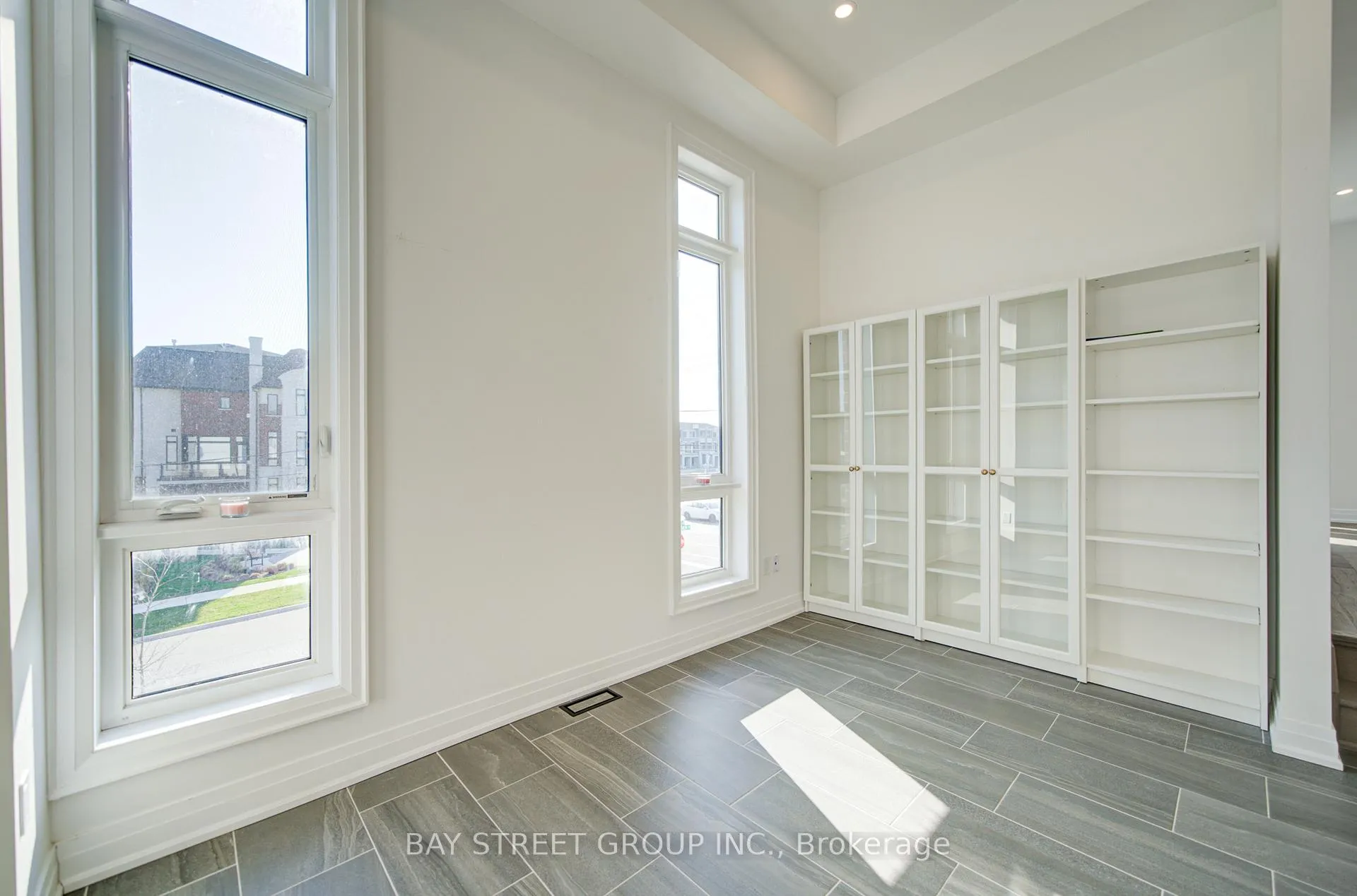 Photo 19 of 324 King Road, Richmond Hill, Oak Ridges — HOMEH