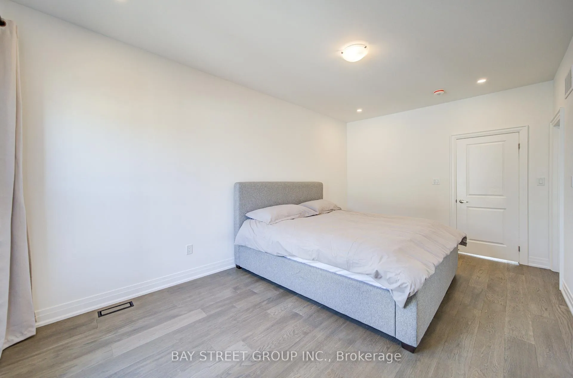 Photo 38 of 324 King Road, Richmond Hill, Oak Ridges — HOMEH
