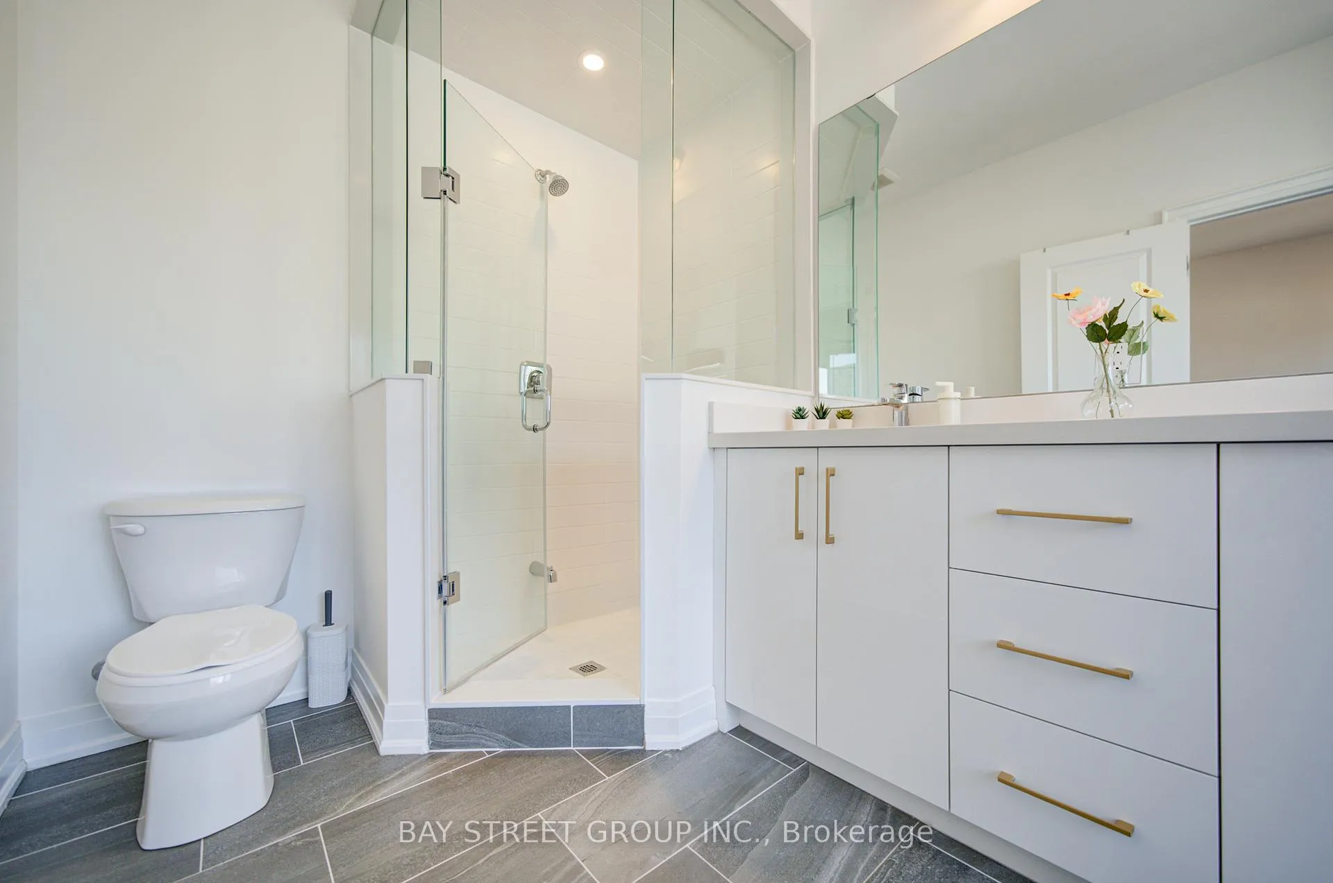 Photo 42 of 324 King Road, Richmond Hill, Oak Ridges — HOMEH