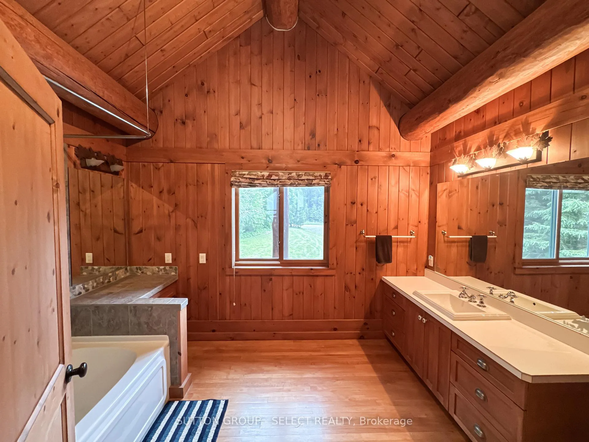 Photo 35 of 21 Peter Drive, Greenstone — HOMEH