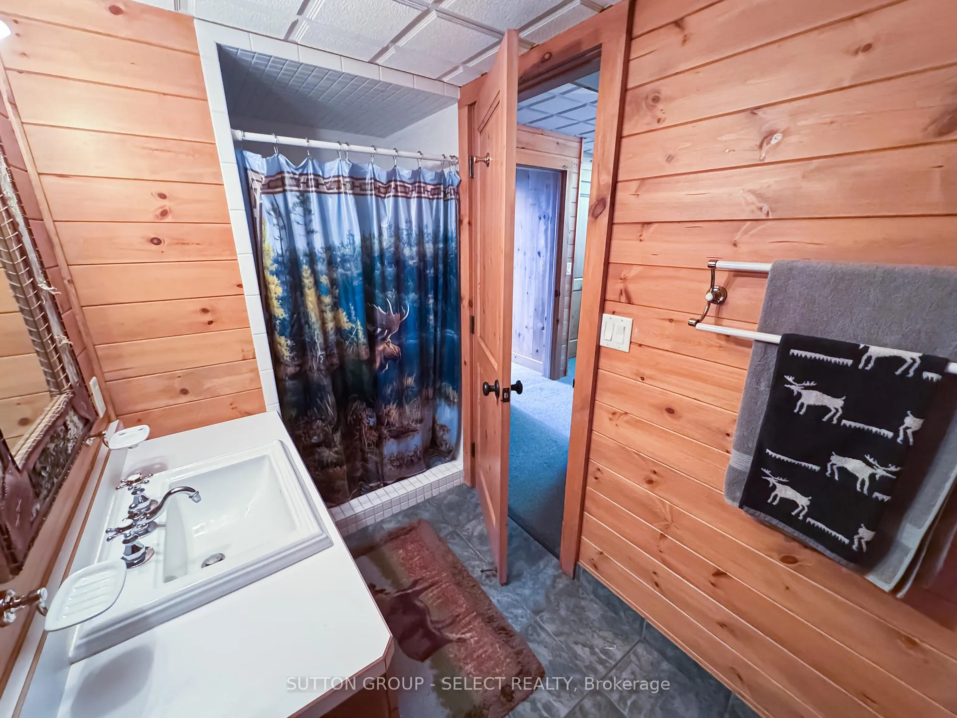 Photo 42 of 21 Peter Drive, Greenstone — HOMEH