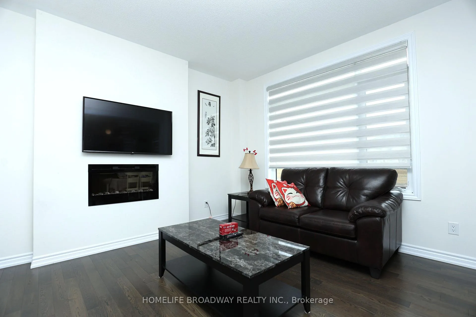 Photo 10 of 2 Rosannie Circle, Wasaga Beach — HOMEH