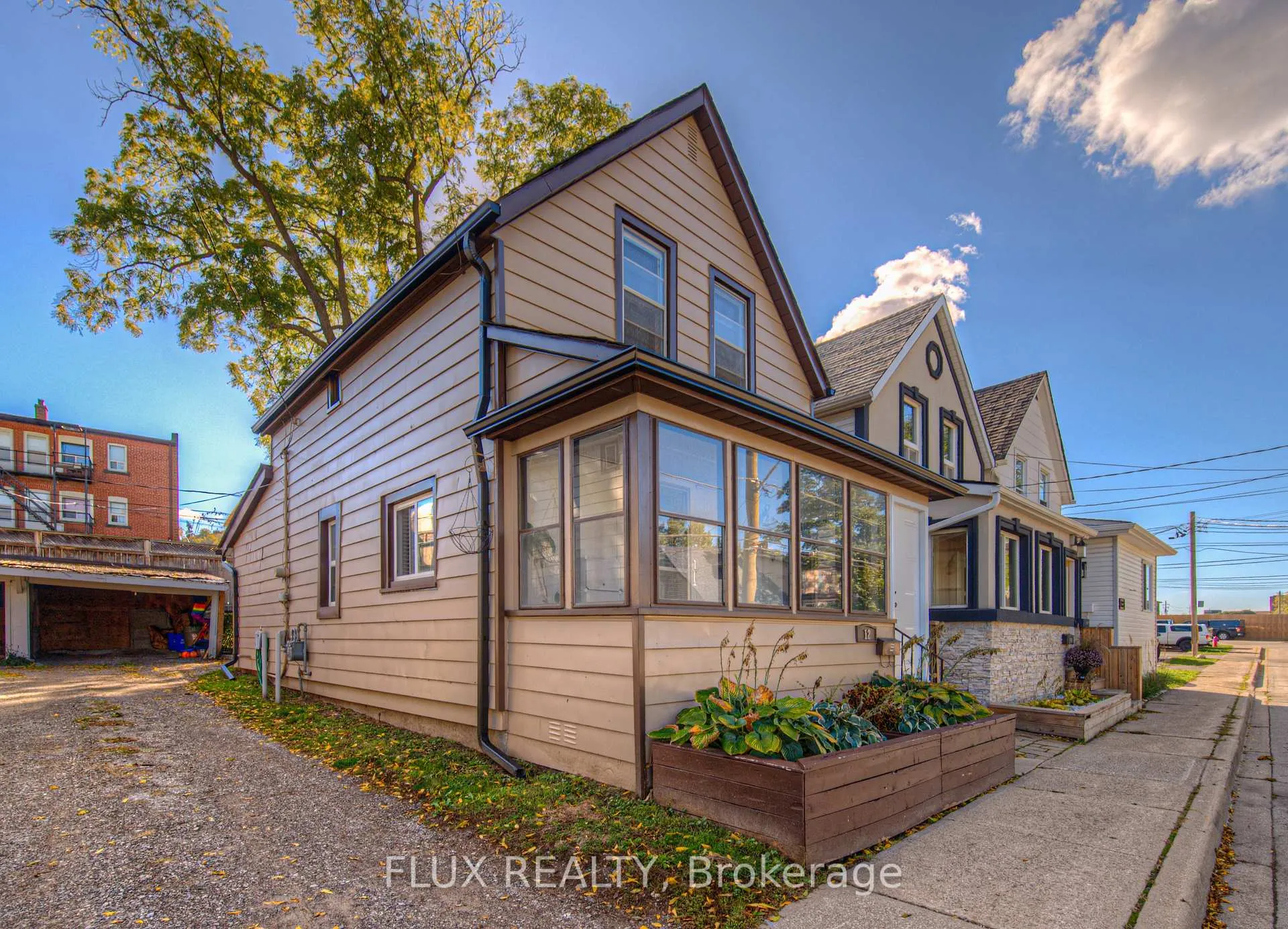 Photo 1 of 12 Jones Street, Hamilton, Stoney Creek — HOMEH
