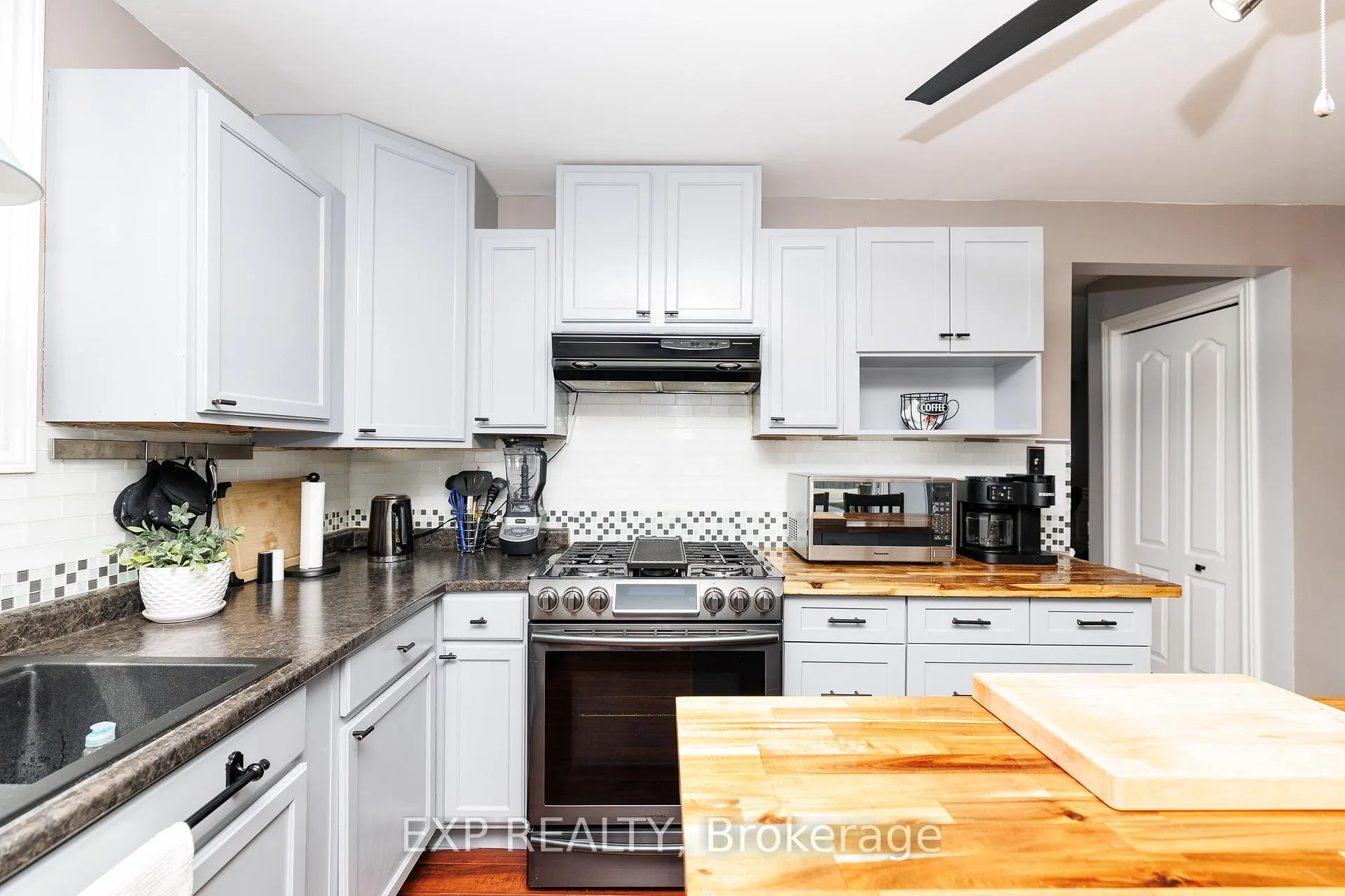 Photo 20 of 212 Morton Street, Thorold, Allanburg/Thorold South — HOMEH