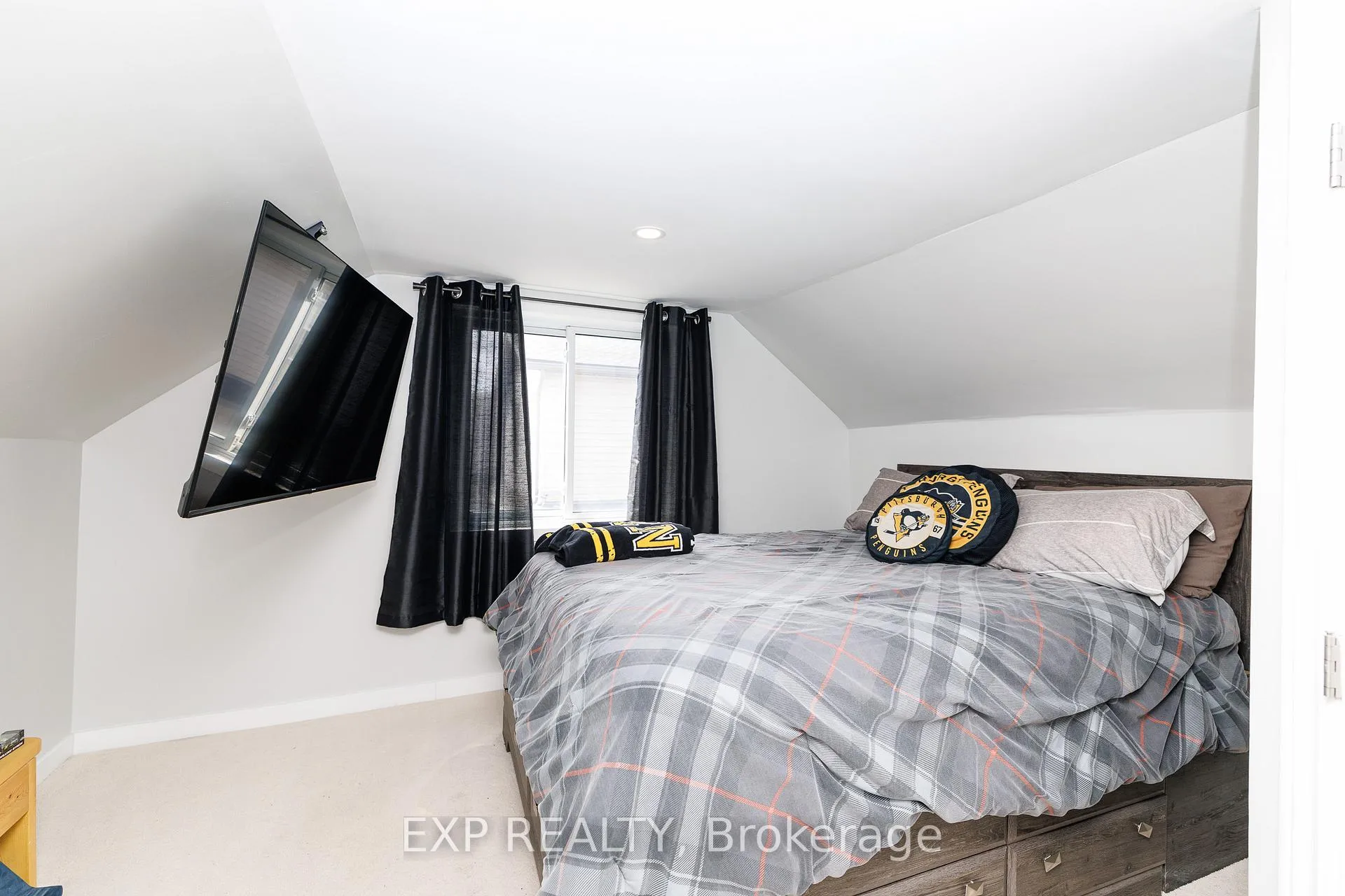 Photo 30 of 212 Morton Street, Thorold, Allanburg/Thorold South — HOMEH