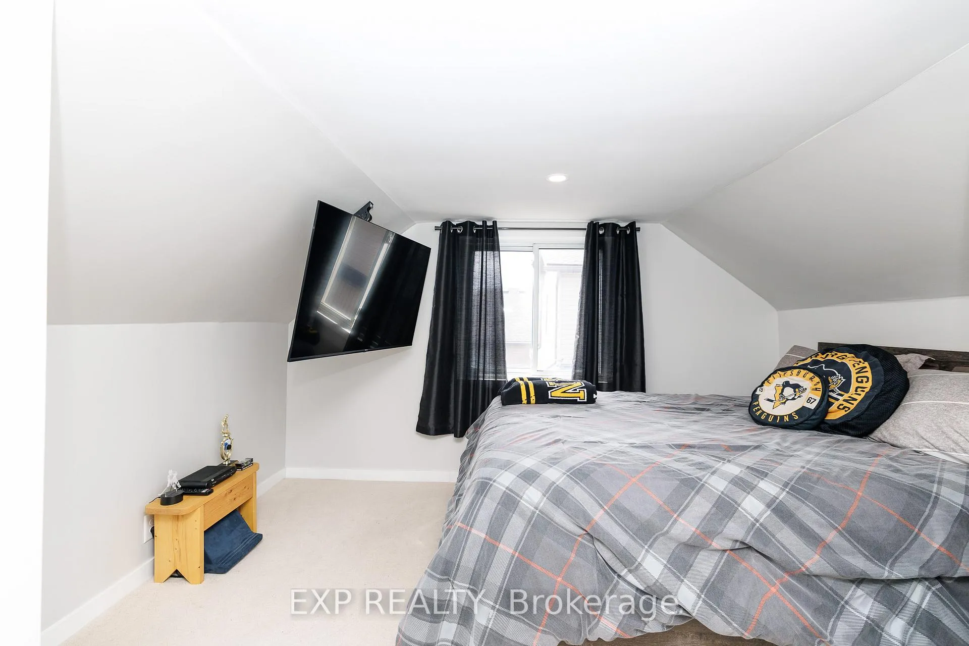 Photo 31 of 212 Morton Street, Thorold, Allanburg/Thorold South — HOMEH