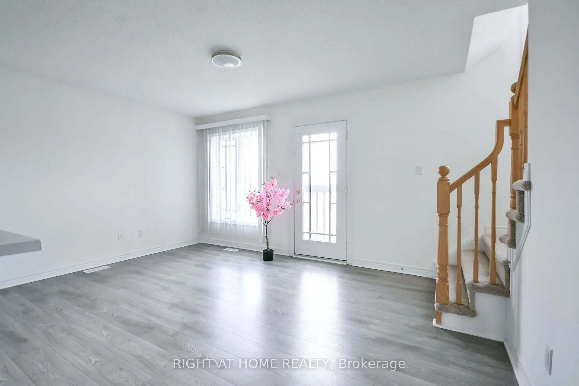 Photo 9 of 18 Foley Crescent, Collingwood — HOMEH