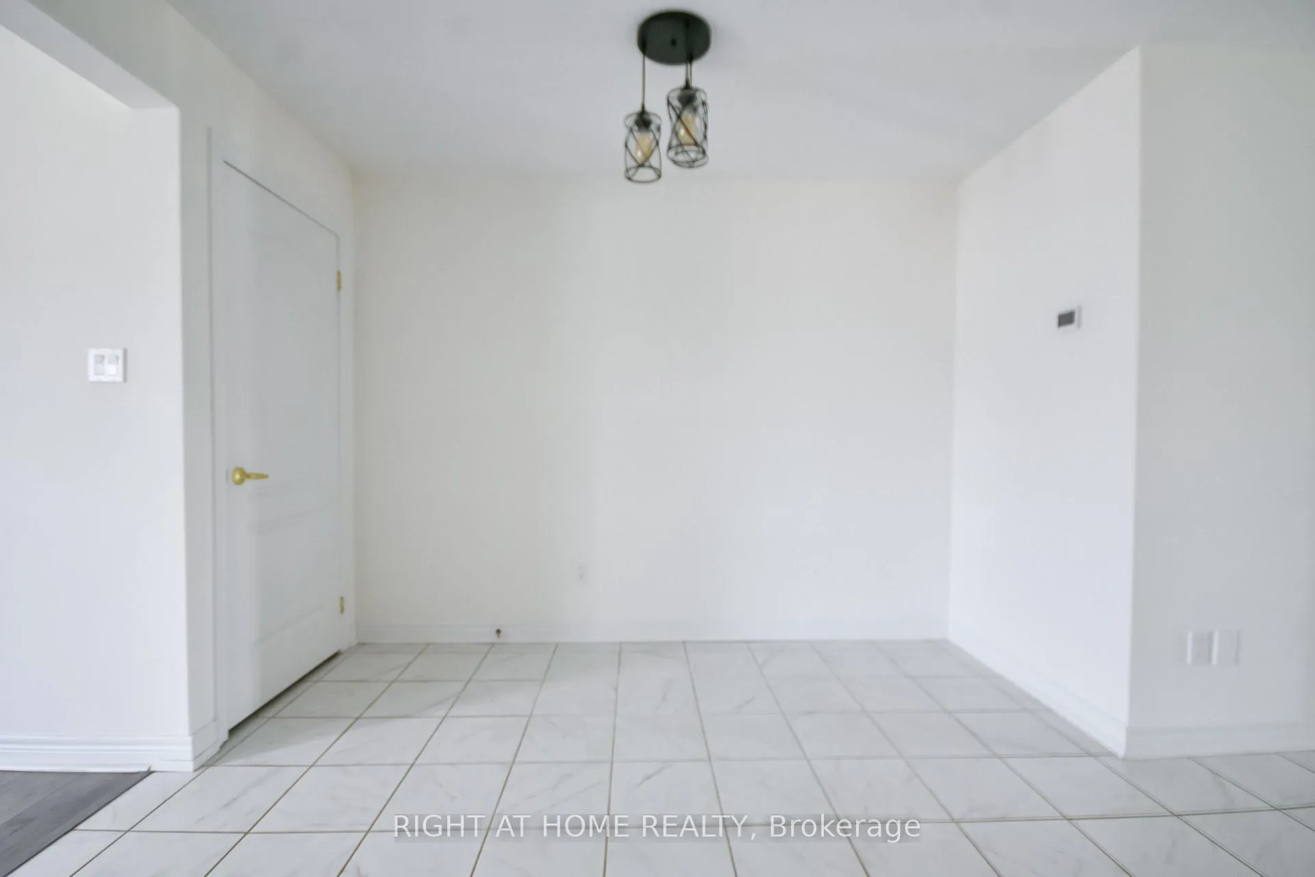 Photo 17 of 18 Foley Crescent, Collingwood — HOMEH