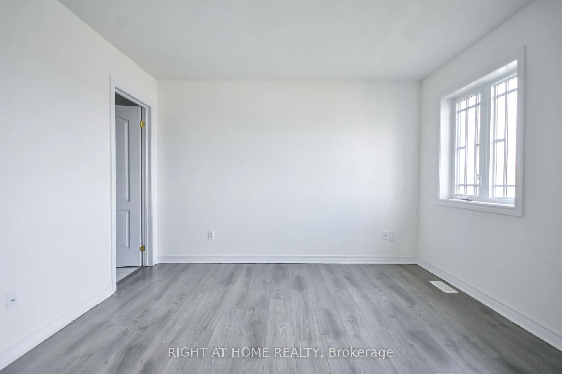 Photo 22 of 18 Foley Crescent, Collingwood — HOMEH