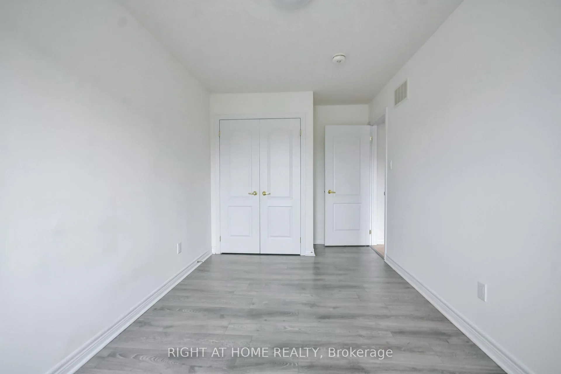 Photo 28 of 18 Foley Crescent, Collingwood — HOMEH