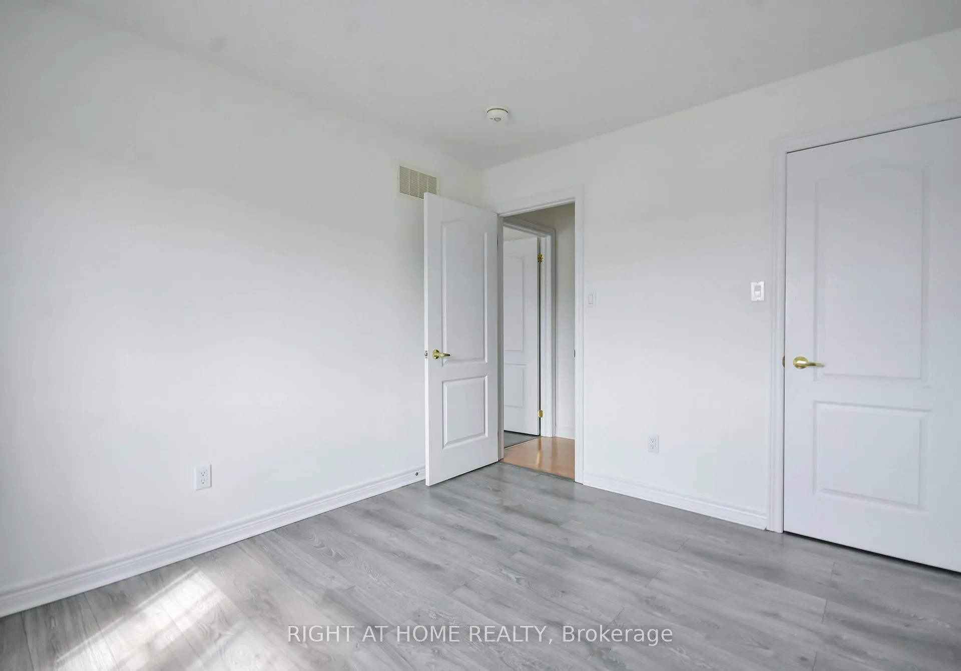 Photo 29 of 18 Foley Crescent, Collingwood — HOMEH